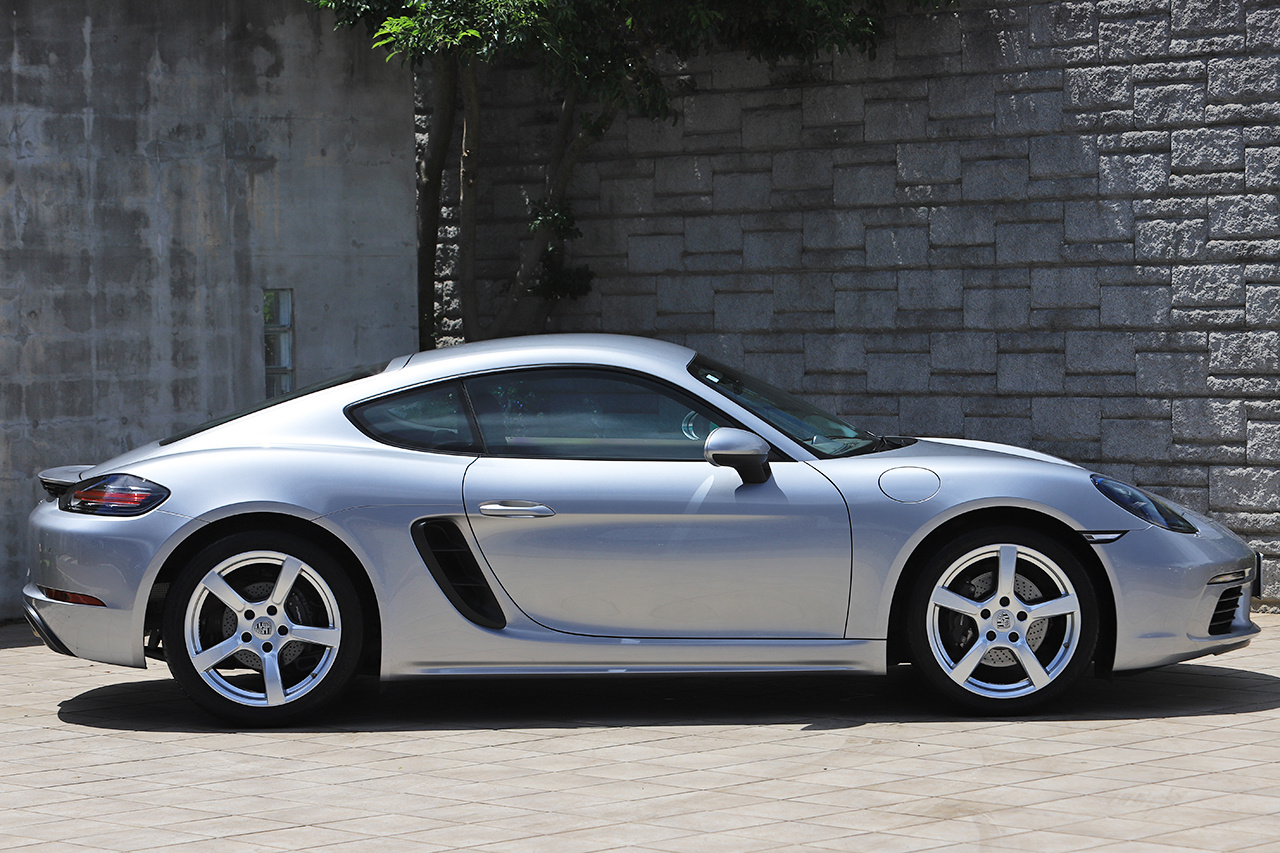 2018 Porsche 718 CAYMAN 