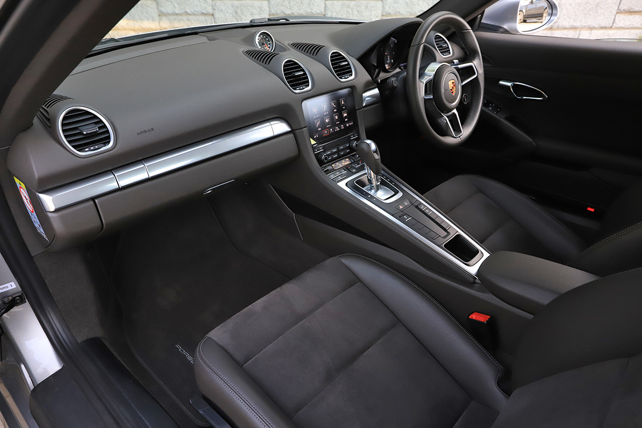 2018 Porsche 718 CAYMAN 