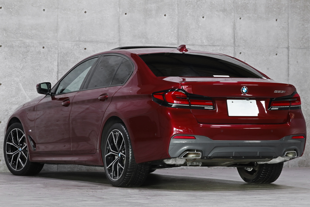 2022 BMW 5 SERIES null