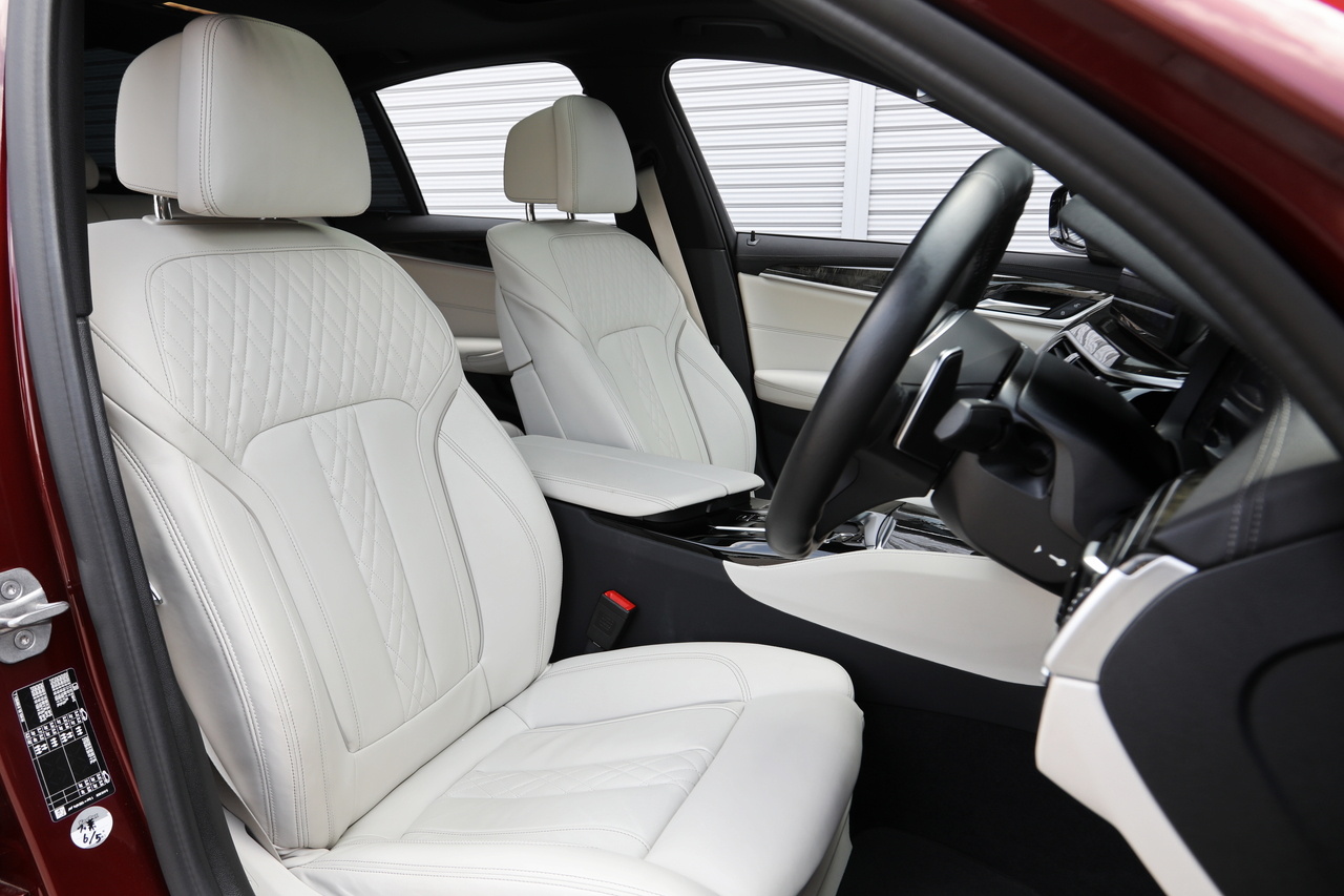 2022 BMW 5 SERIES null