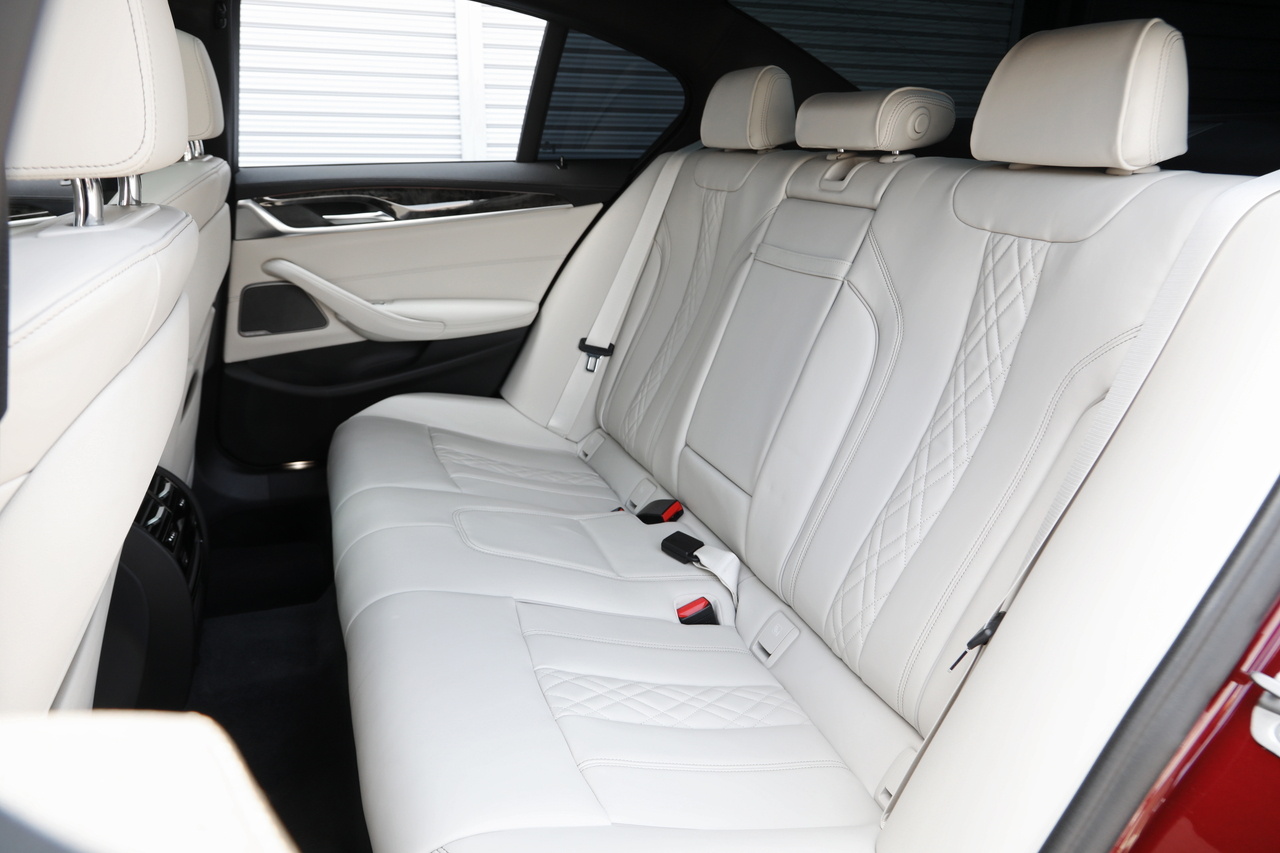 2022 BMW 5 SERIES null