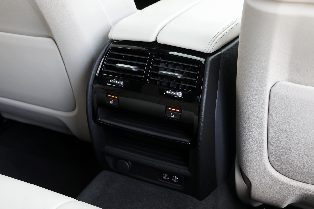 2022 BMW 5 SERIES null