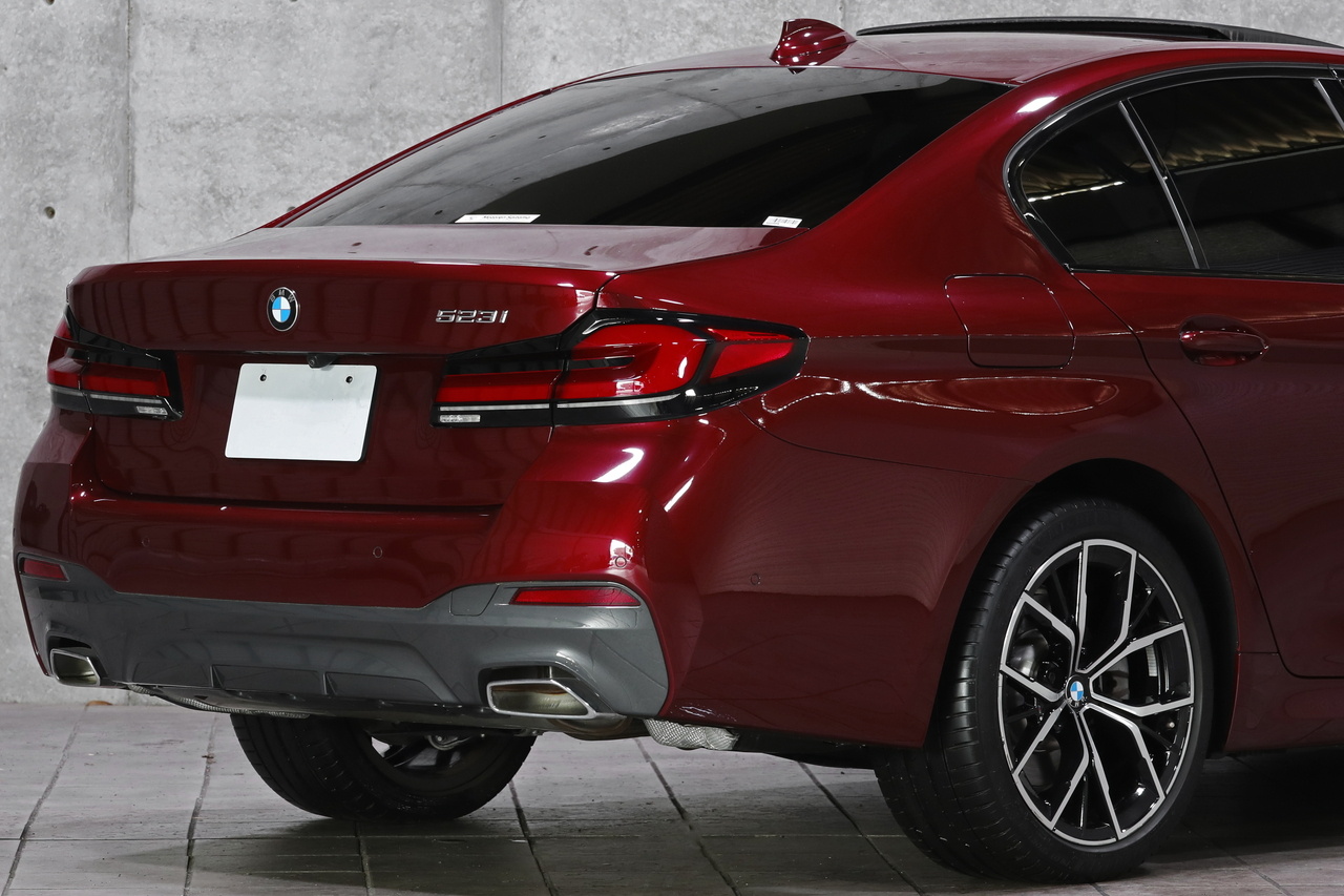 2022 BMW 5 SERIES null