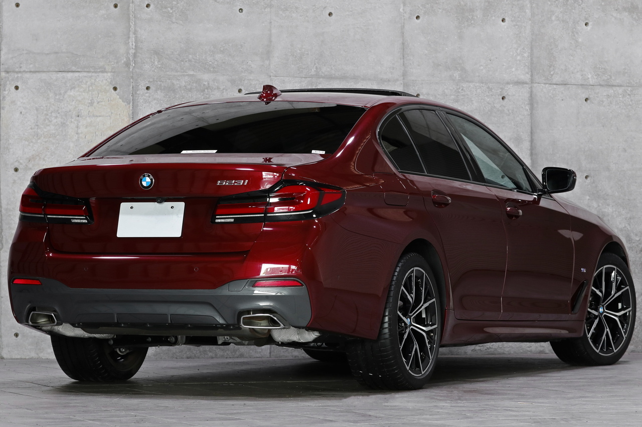 2022 BMW 5 SERIES null