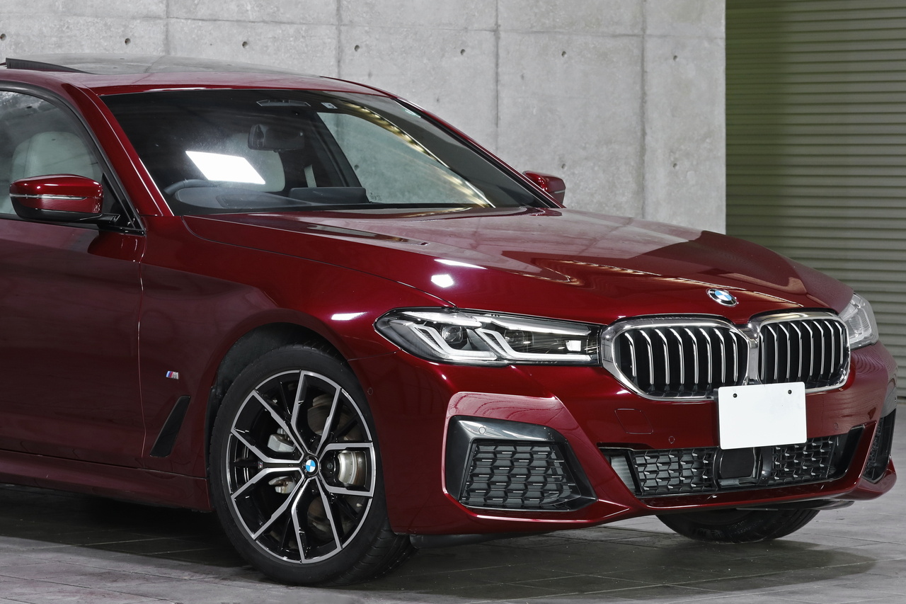2022 BMW 5 SERIES null