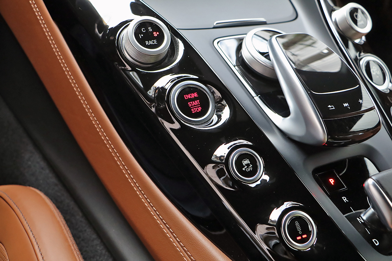 2018 Mercedes-AMG GT null