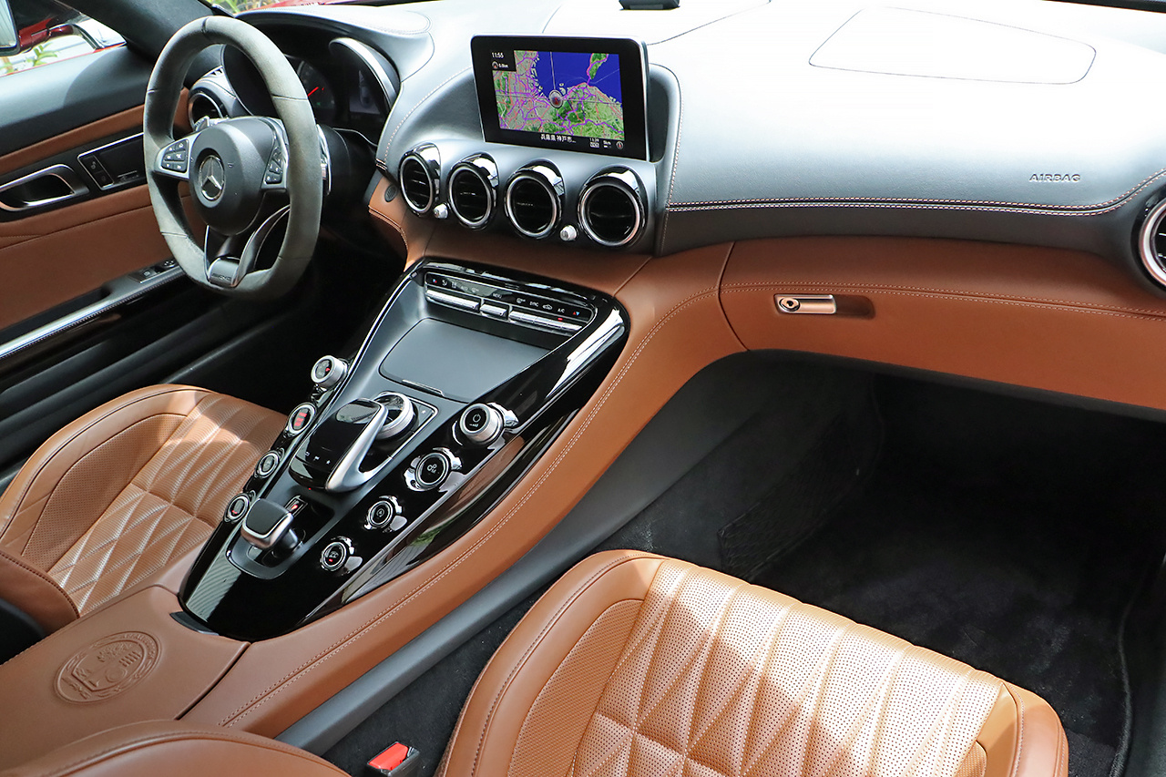 2018 Mercedes-AMG GT null