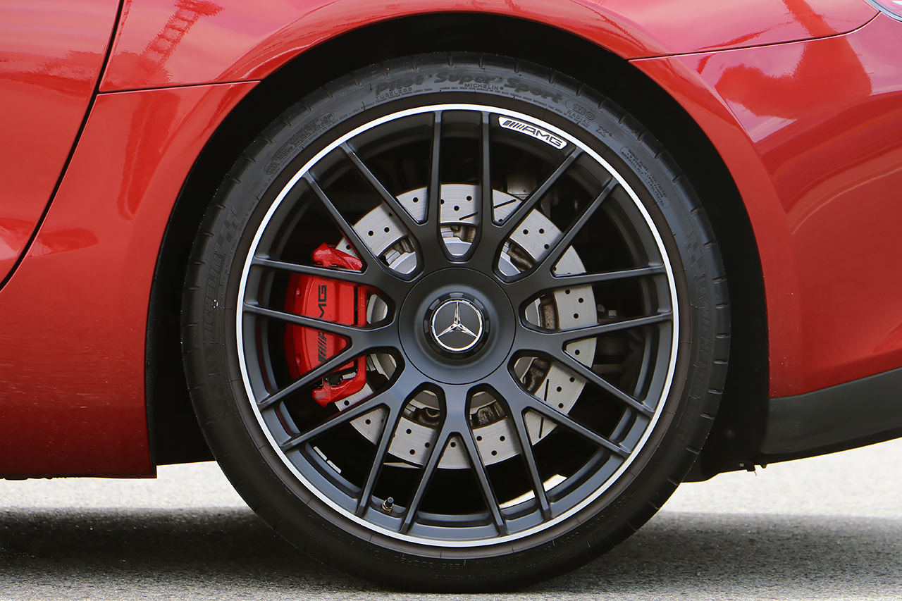 2018 Mercedes-AMG GT null