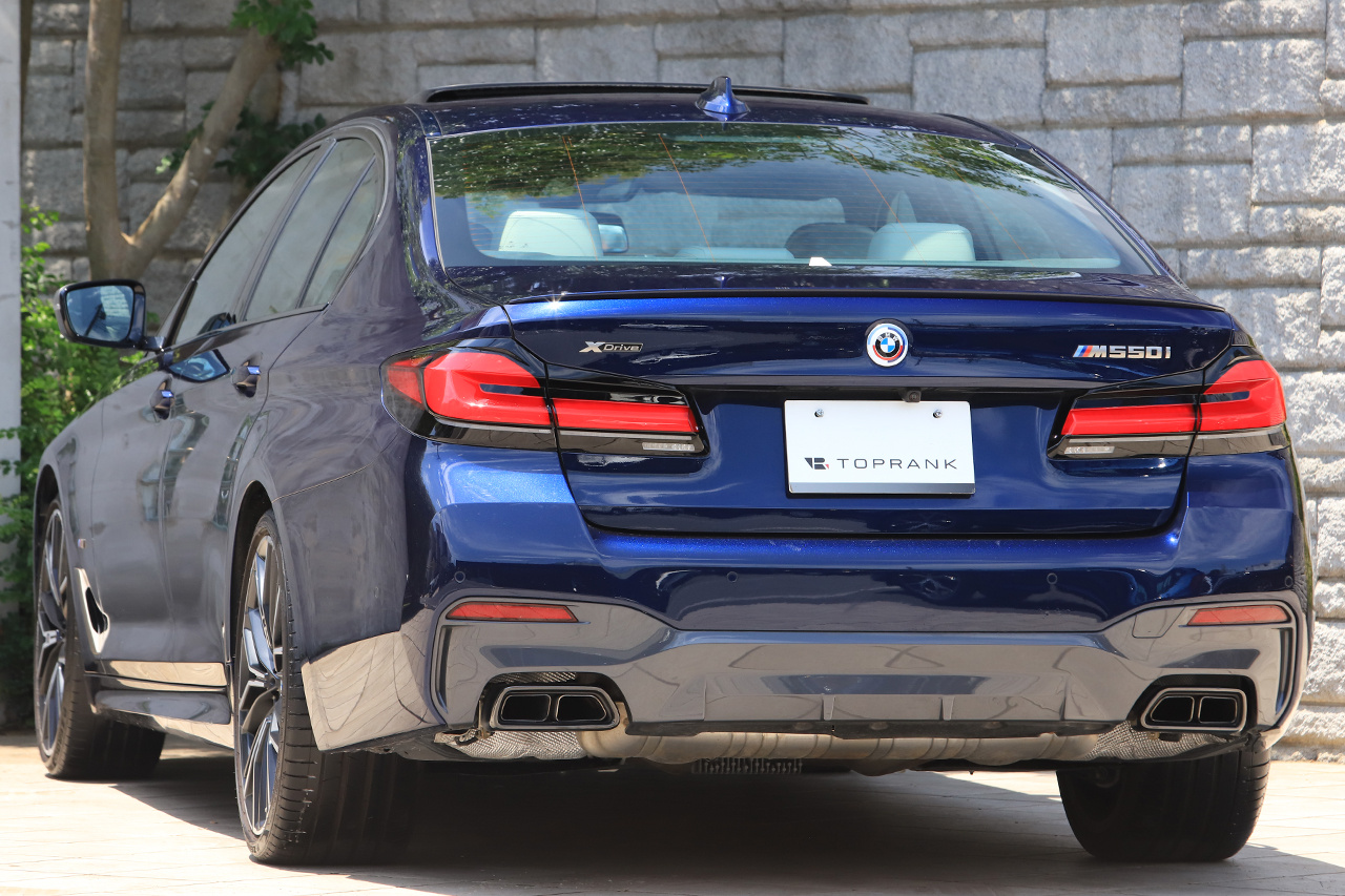 2022 BMW 5 SERIES 