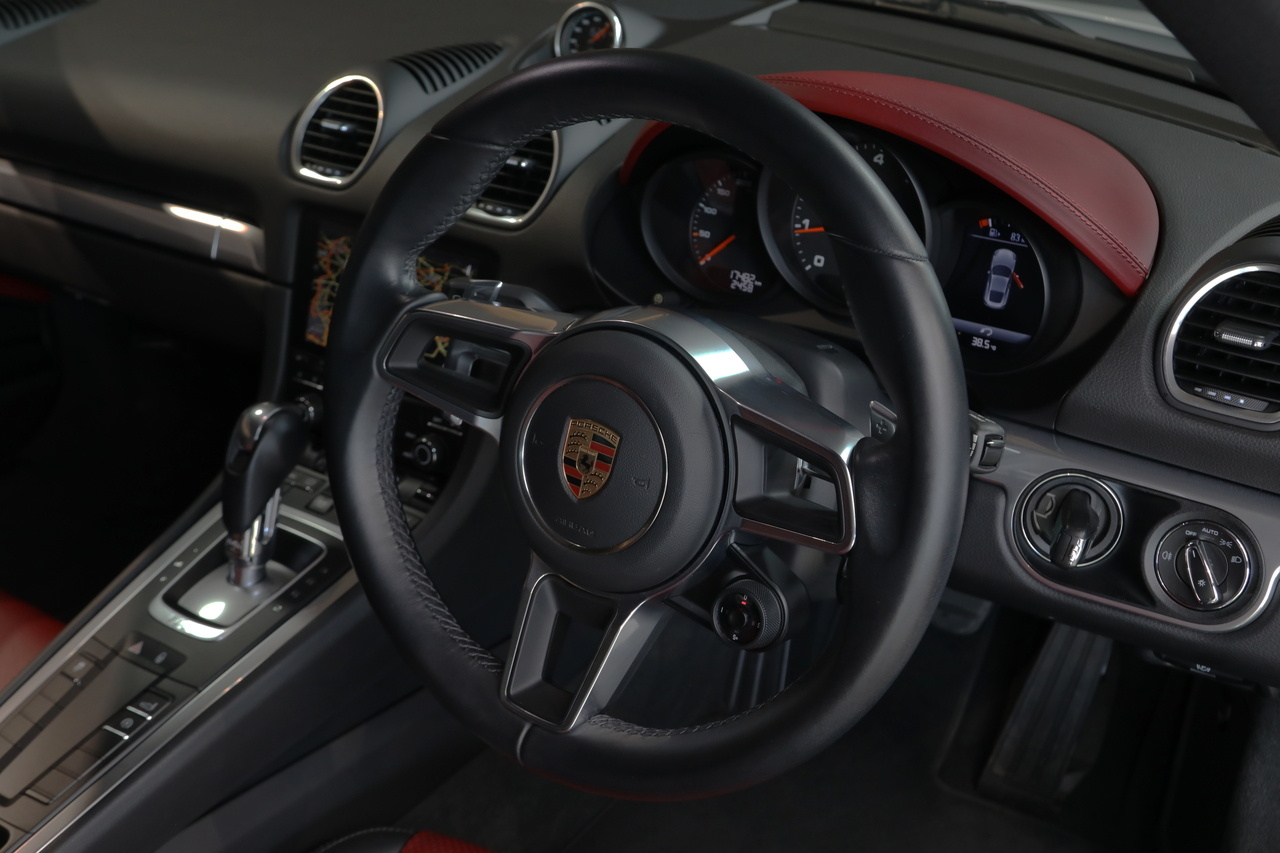 2017 Porsche 718 CAYMAN null
