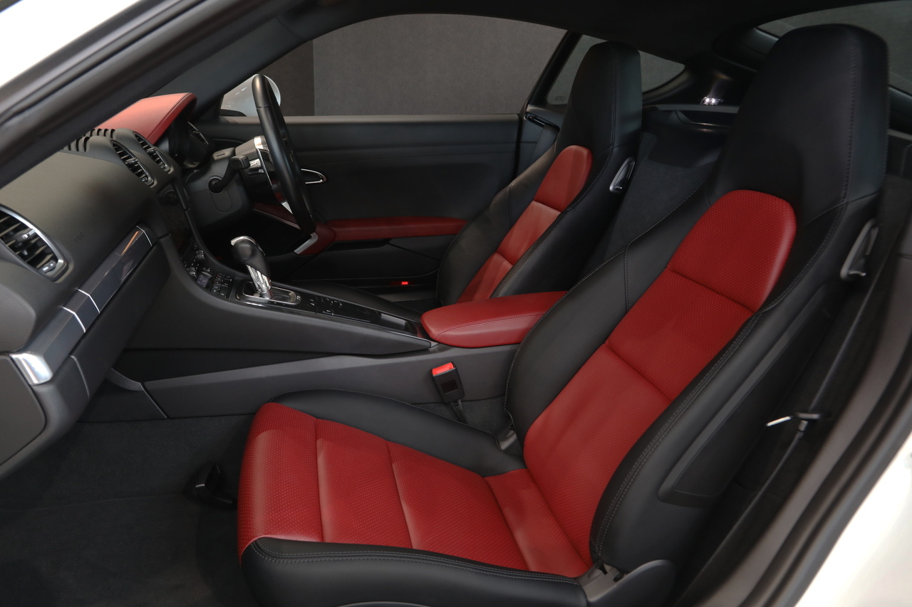 2017 Porsche 718 CAYMAN null