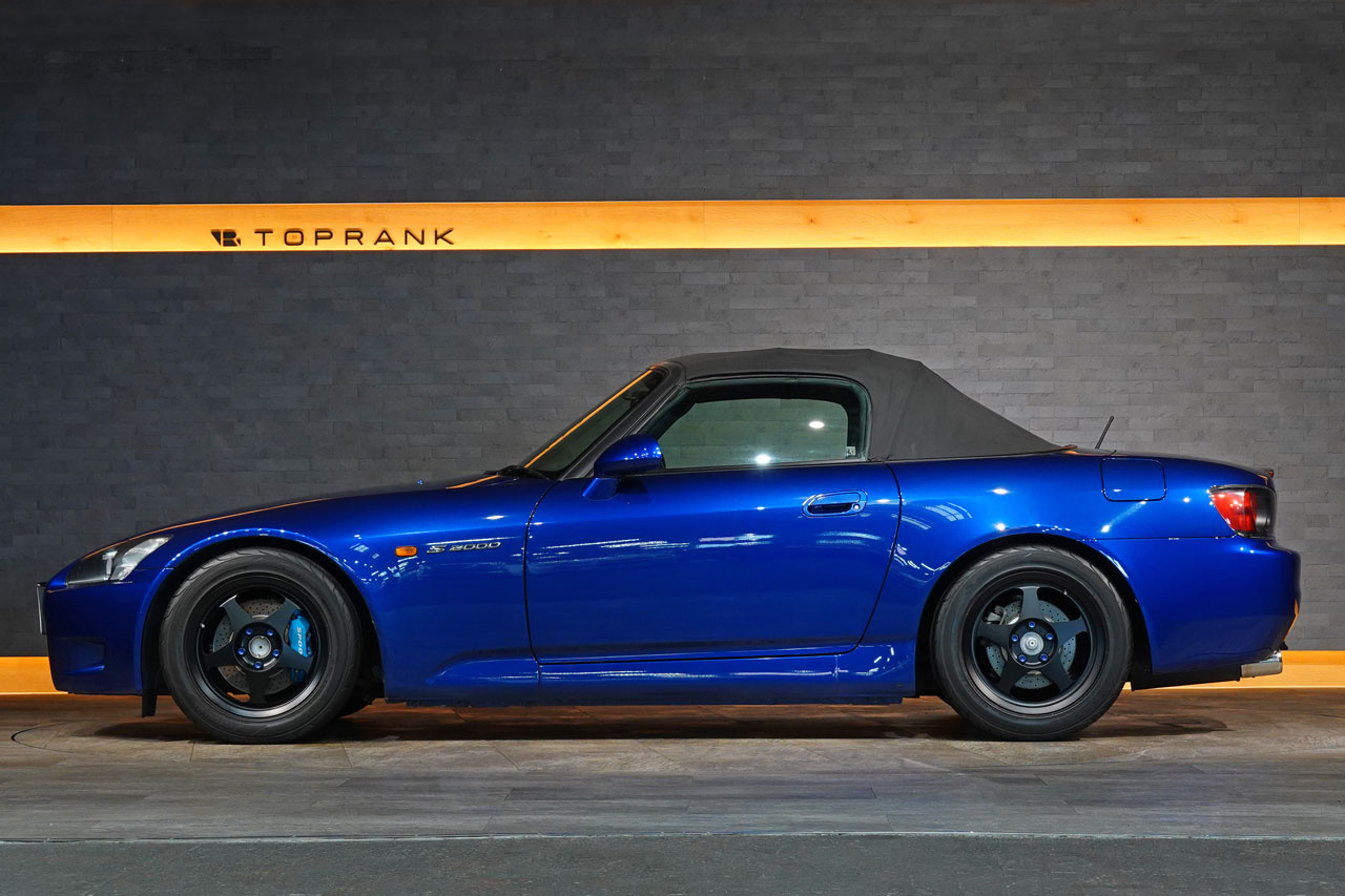 2001 Honda S2000 AP1 S2000, Spoon Monocoque Front Calipers, Spoon SHOWA Coilovers, Desmond 16 Inch Wheels