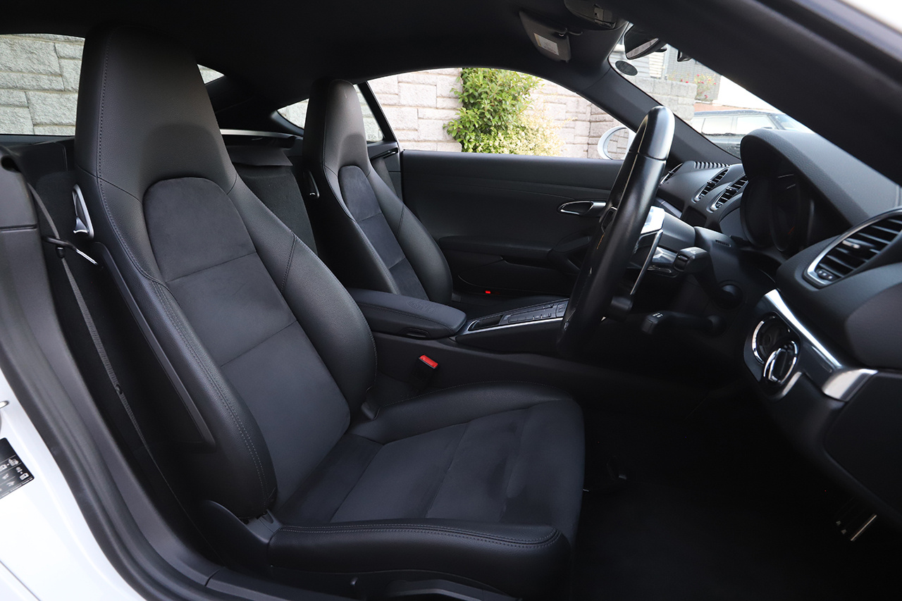 2018 Porsche 718 CAYMAN 