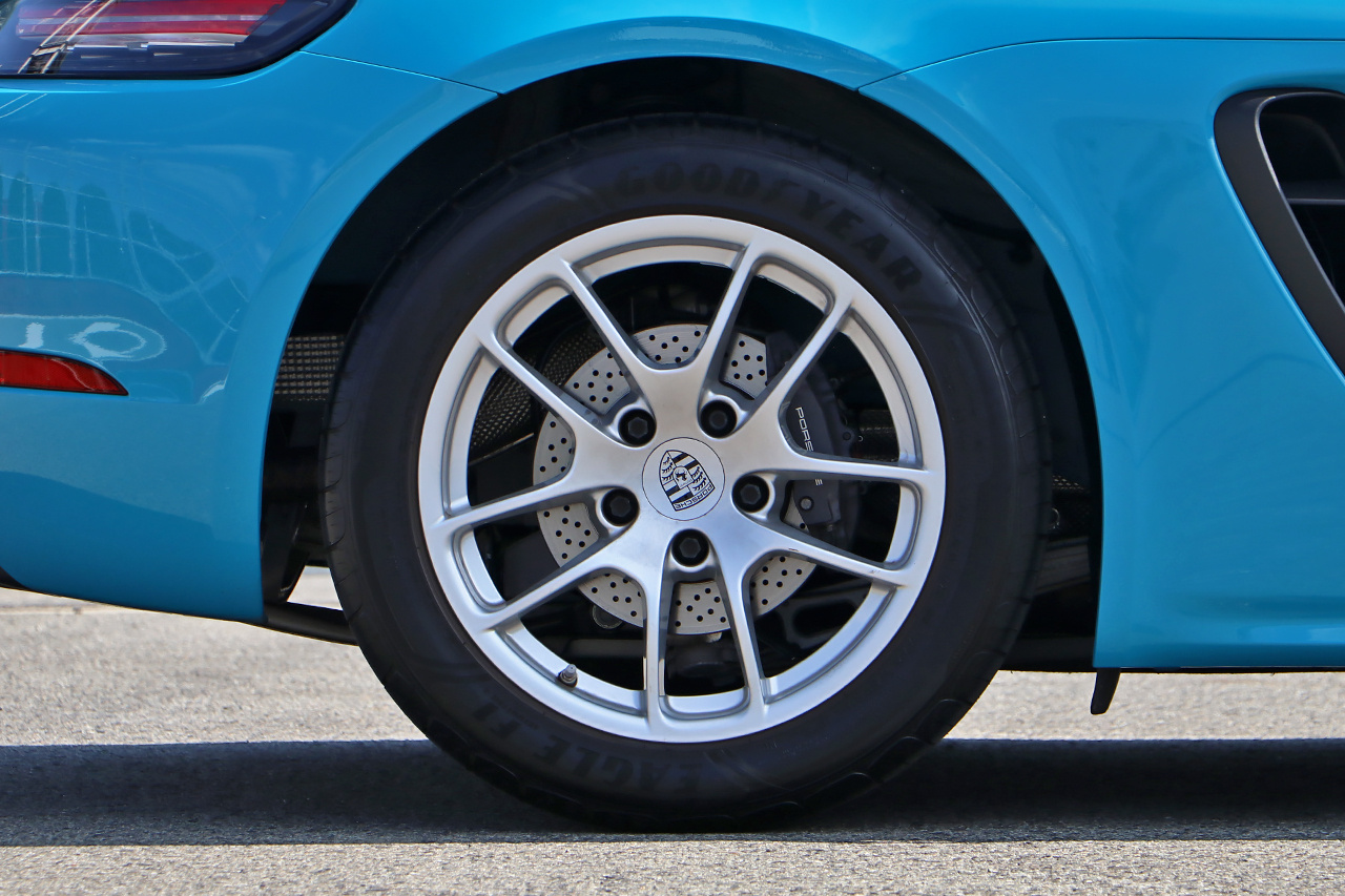 2018 Porsche 718 CAYMAN 
