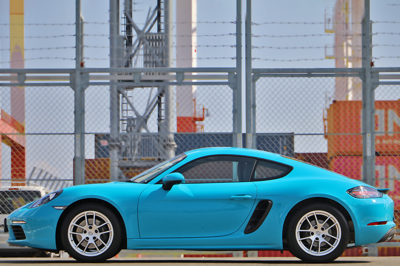 2018 Porsche 718 CAYMAN 