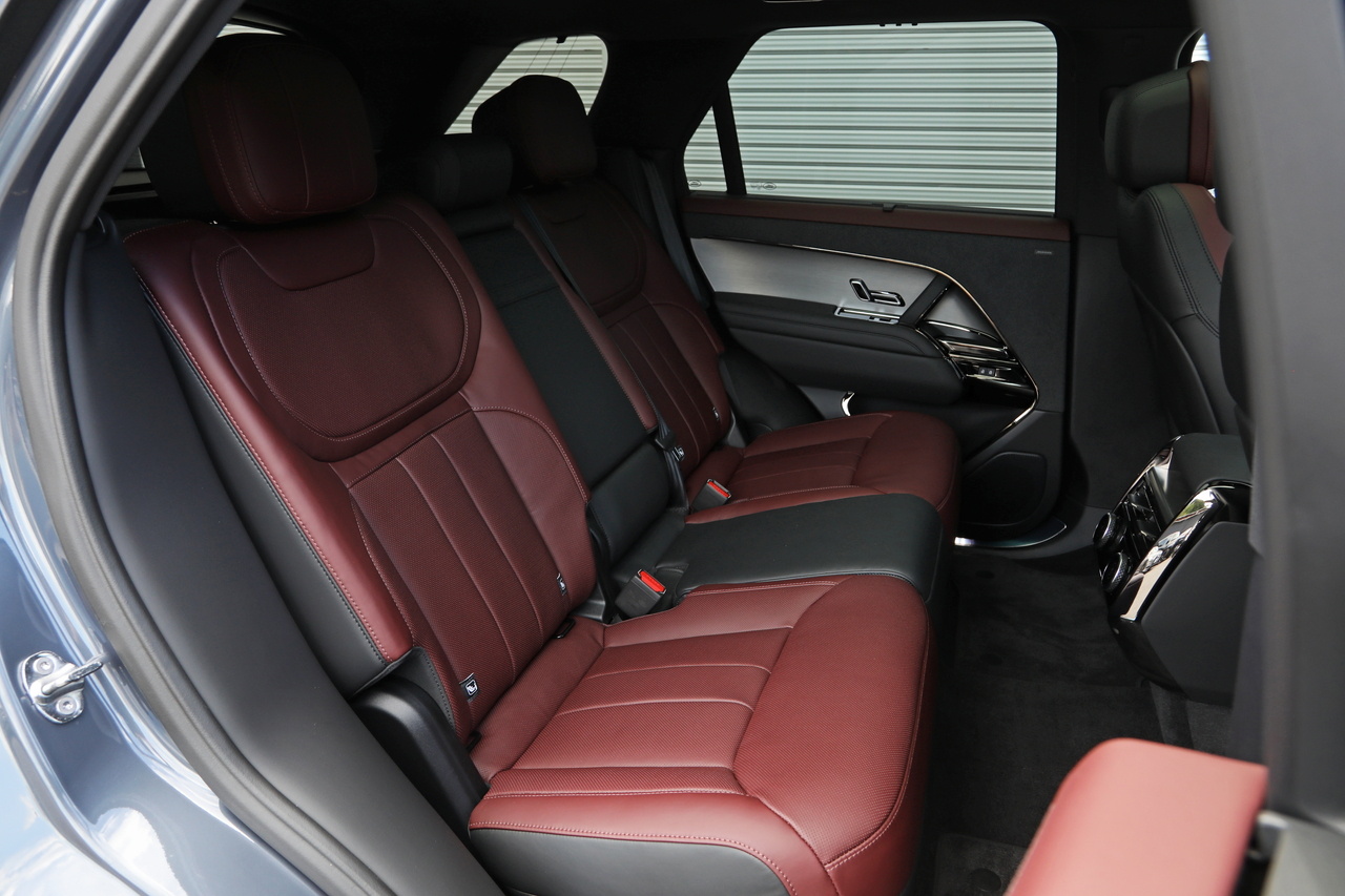 2025 Land Rover RANGE ROVER SPORT null