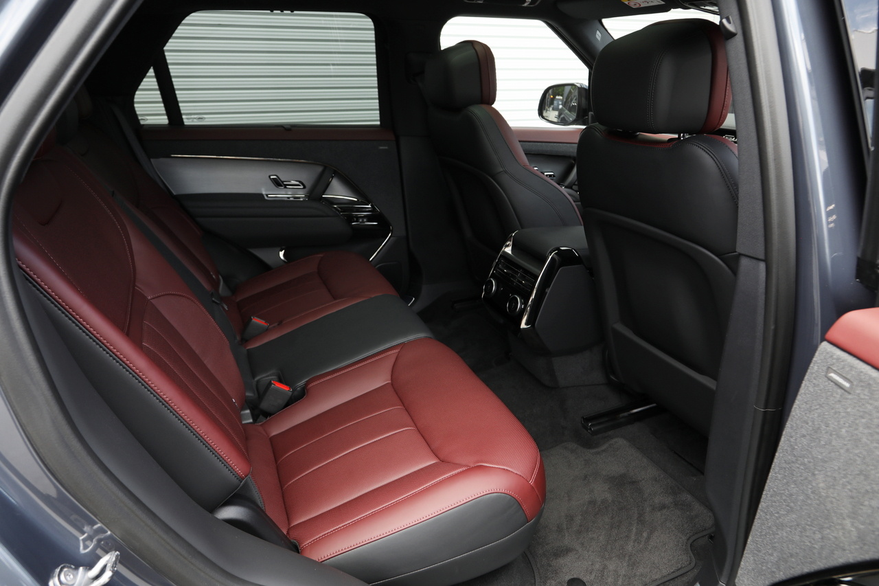 2025 Land Rover RANGE ROVER SPORT null