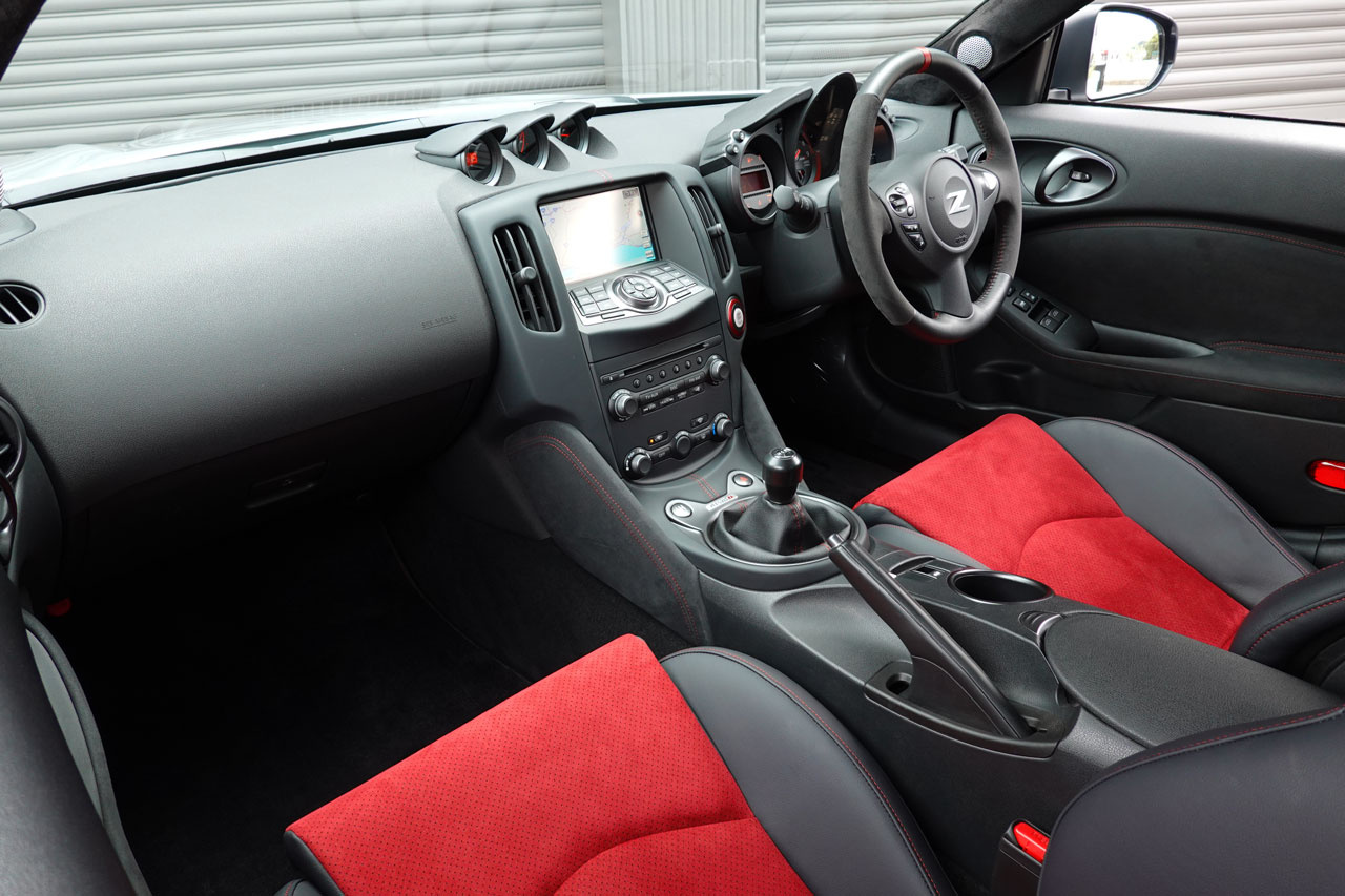 2021 Nissan FAIRLADY Z Z34 FAIRLADY Z NISMO, ONE OWNER, Nismo Sports Titanium Muffler, MCR Shift Knob, Focal Tweeters