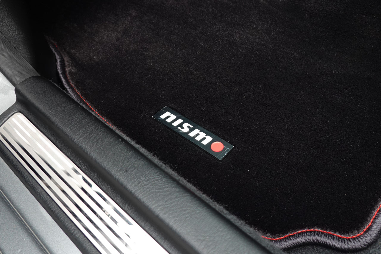 2002 Nissan SKYLINE GT-R BNR34 R34 Skyline GT-R M-SPEC, ONE OWNER, Exclusive Leather Seats,