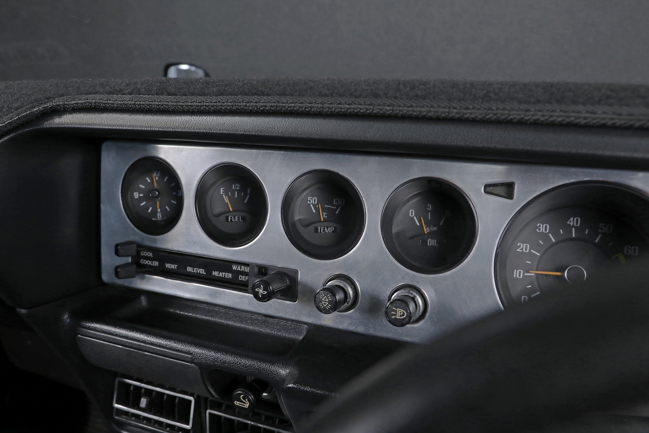 1976 Nissan SKYLINE null