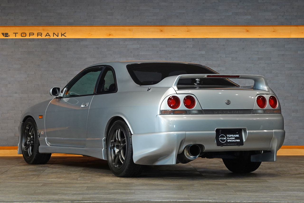 1995 Nissan SKYLINE COUPE ECR33 Skyline GTS25t Type M, Aftermarket Aero, BCNR33 R33 Skyline GT-R Factory 17 Inch Wheels