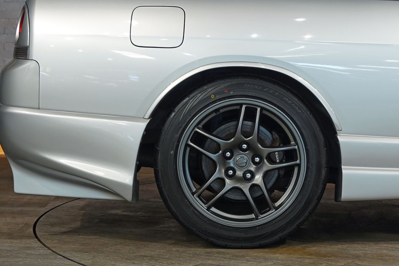 1995 Nissan SKYLINE COUPE ECR33 Skyline GTS25t Type M, Aftermarket Aero, BCNR33 R33 Skyline GT-R Factory 17 Inch Wheels