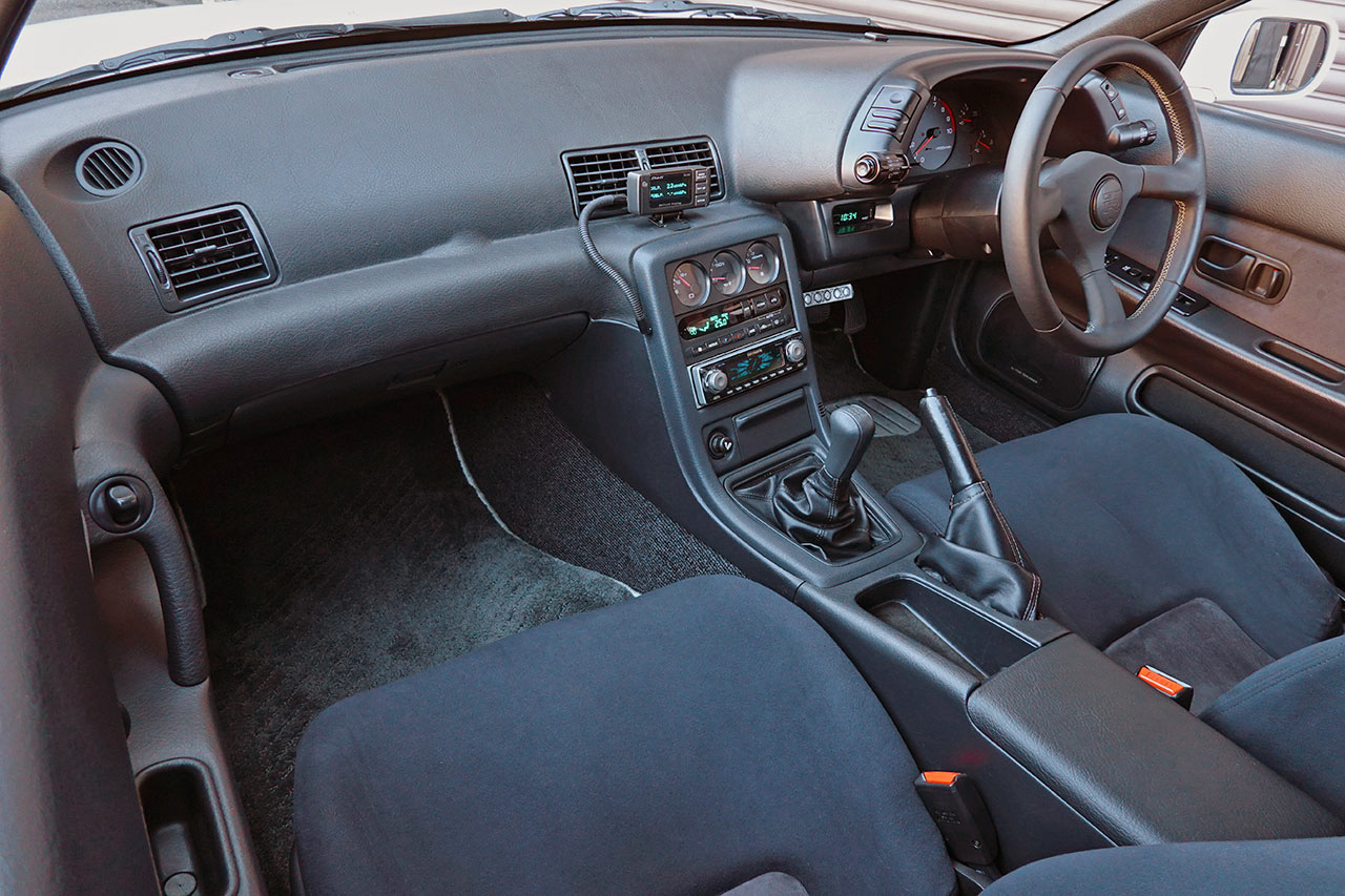 1994 Nissan SKYLINE GT-R BNR32 R32 Skyline GT-R, V-SPEC II Style, Brembo Brakes, Factory 17in V-SPEC II Alloy Wheels