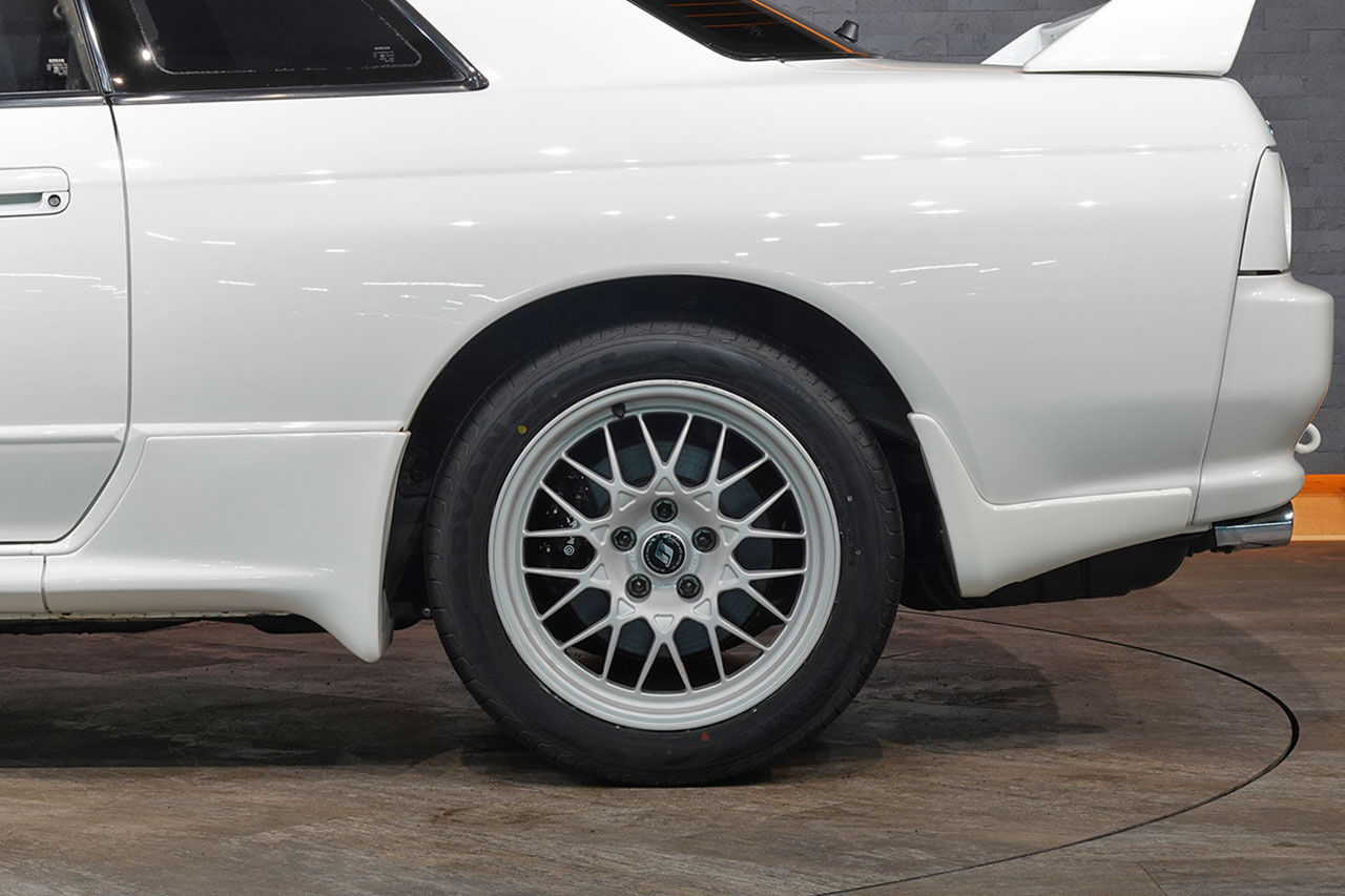 1994 Nissan SKYLINE GT-R BNR32 R32 Skyline GT-R, V-SPEC II Style, Brembo Brakes, Factory 17in V-SPEC II Alloy Wheels