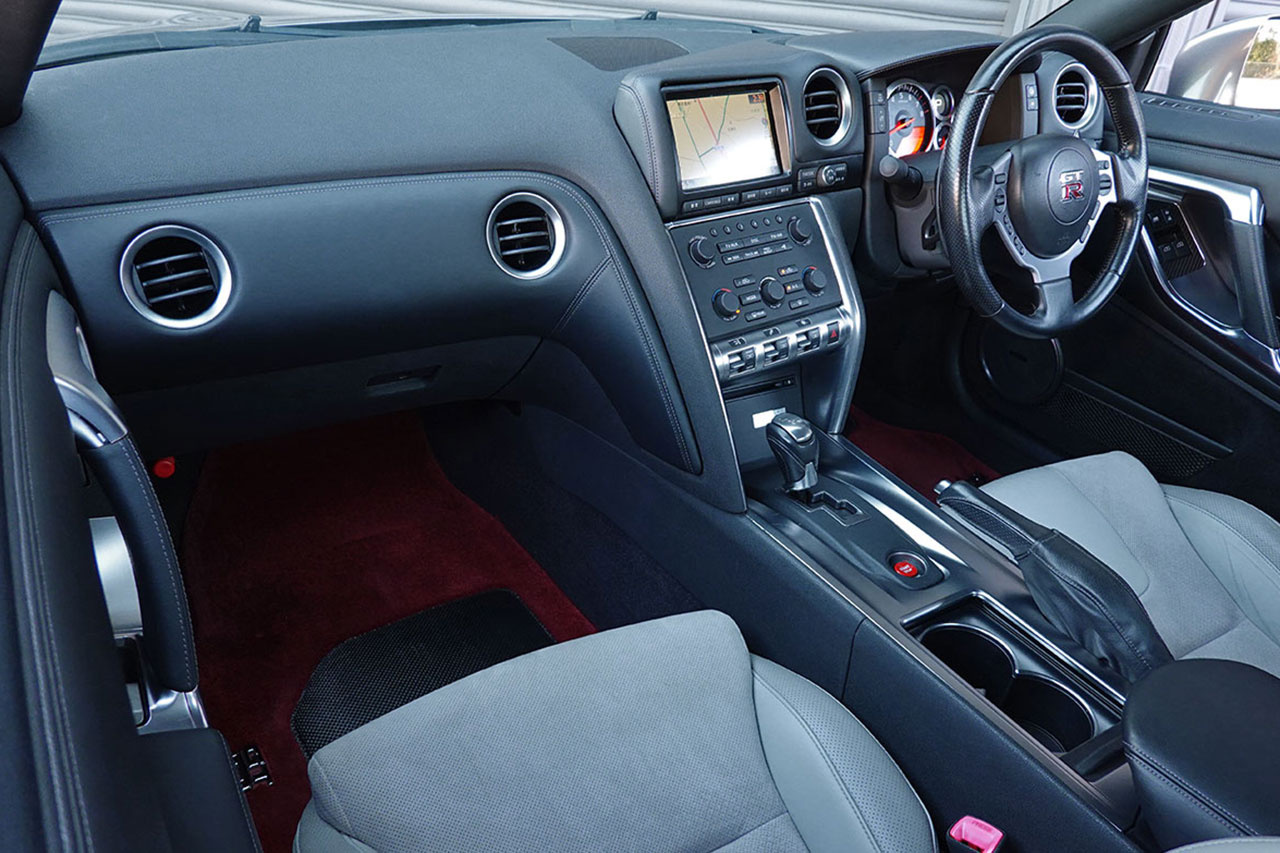 2010 Nissan GT-R R35 GT-R Premium Edition, Titanium Gray, NISMO Front Under Spoiler・Side Skirts・Rear Under Spoiler