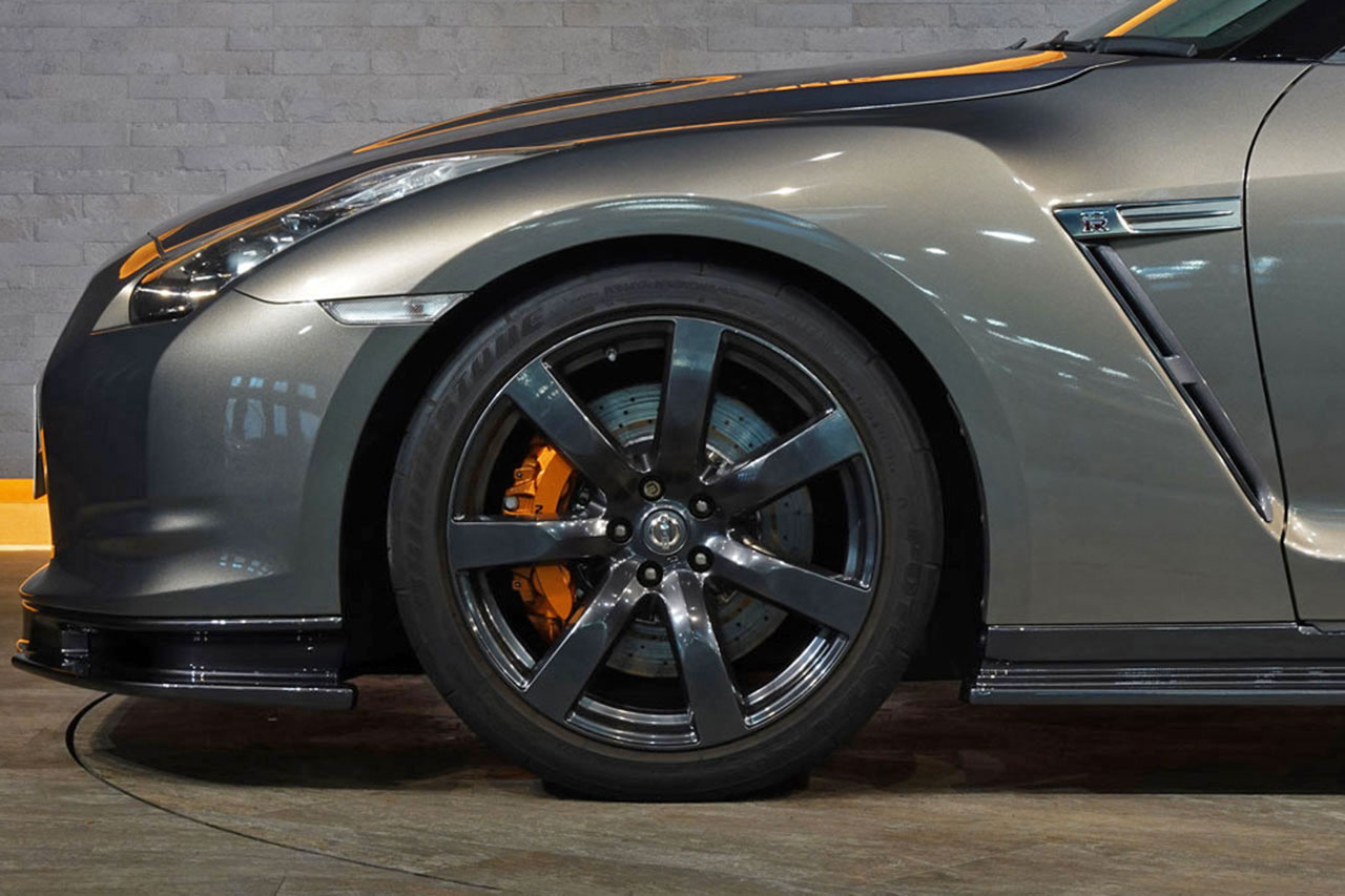 2010 Nissan GT-R R35 GT-R Premium Edition, Titanium Gray, NISMO Front Under Spoiler・Side Skirts・Rear Under Spoiler