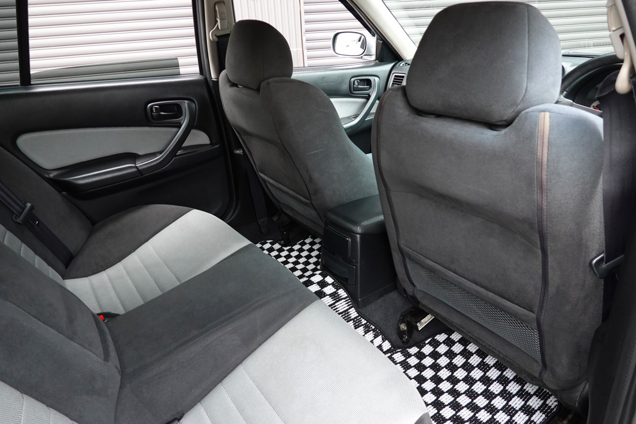 2001 Nissan SKYLINE ER34 Skyline 25GT-T, URAS body kit, HKS Height Adjustable Coilovers