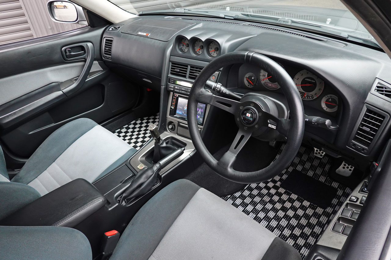 2001 Nissan SKYLINE ER34 Skyline 25GT-T, URAS body kit, HKS Height Adjustable Coilovers