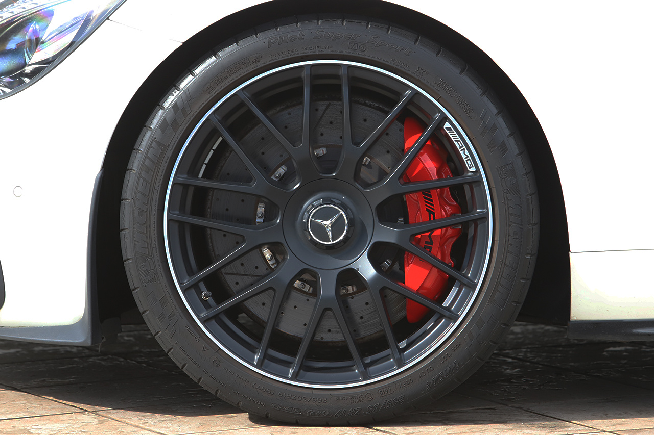 2016 Mercedes-AMG GT 