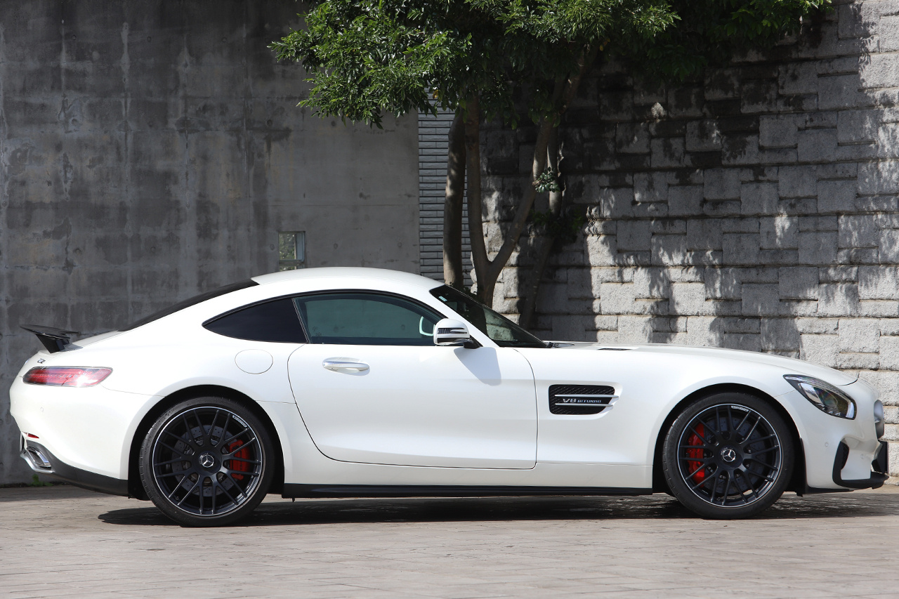 2016 Mercedes-AMG GT 