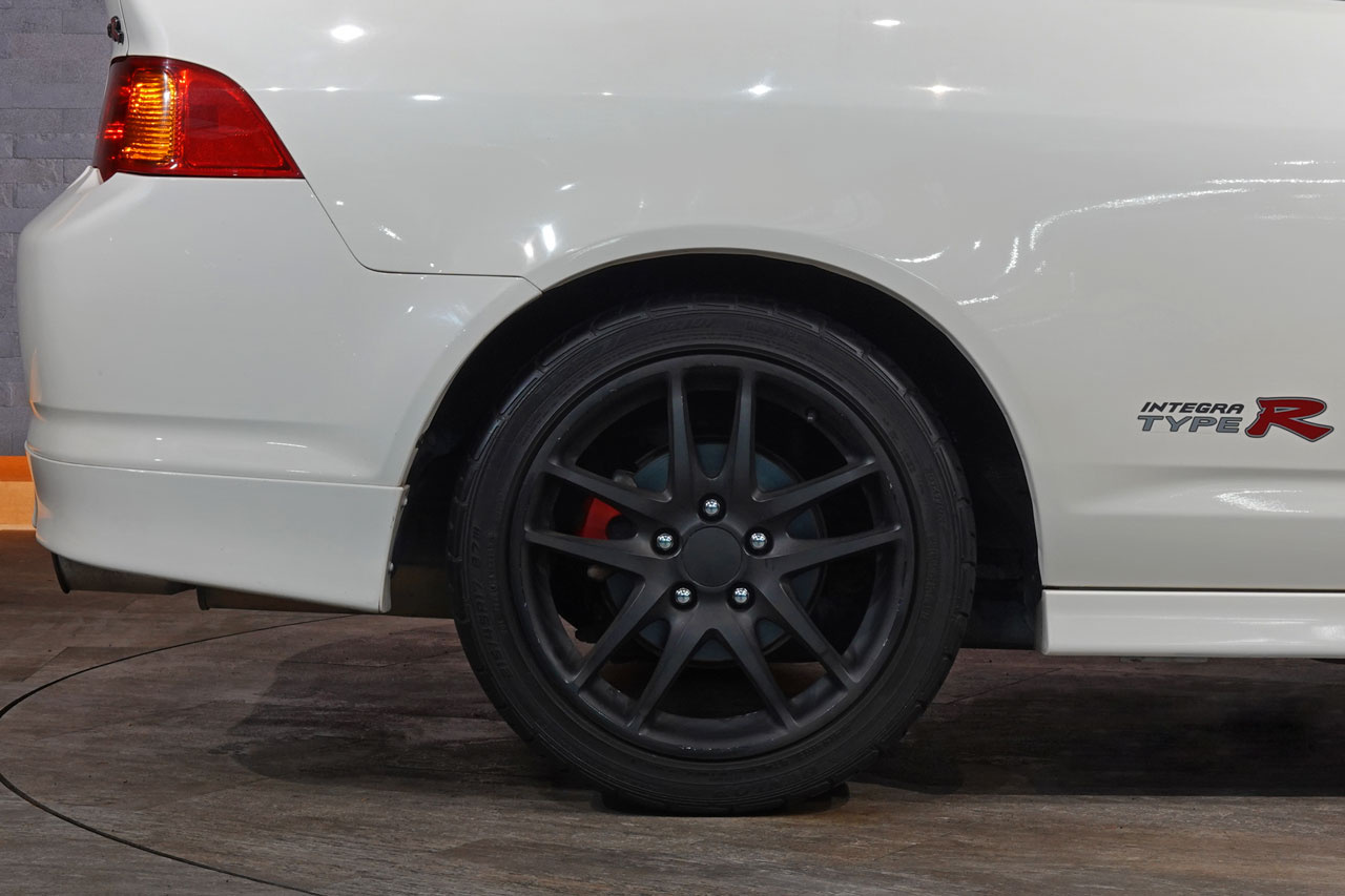 2001 Honda INTEGRA TYPE R DC5 Integra Type-R, K20A i-Vtec Engine, Momo Steering, Red Factory Recaro Seats