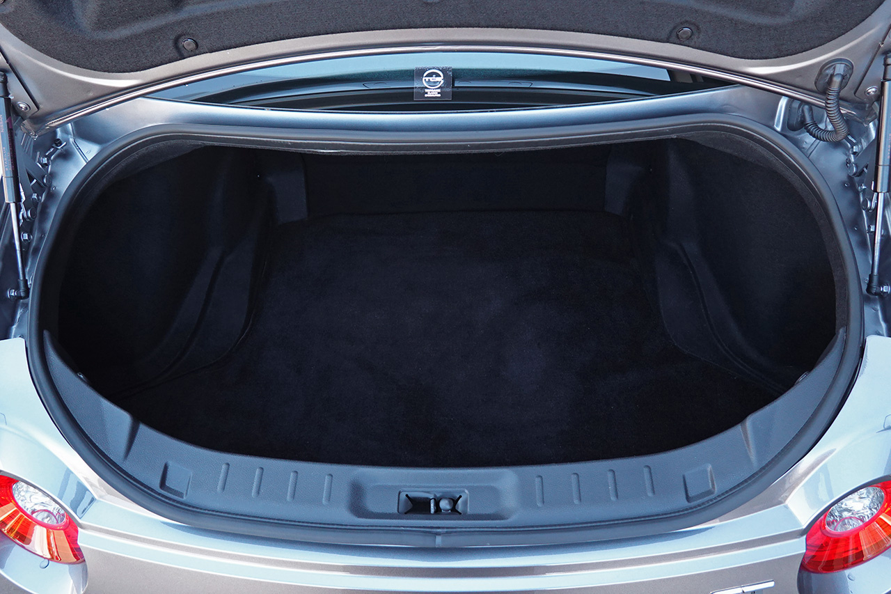 2011 Nissan GT-R R35 GT-R Pure Edition, MY11, Verified LOW Mileage,  ONE OWNER, BOSE Premium Sound System