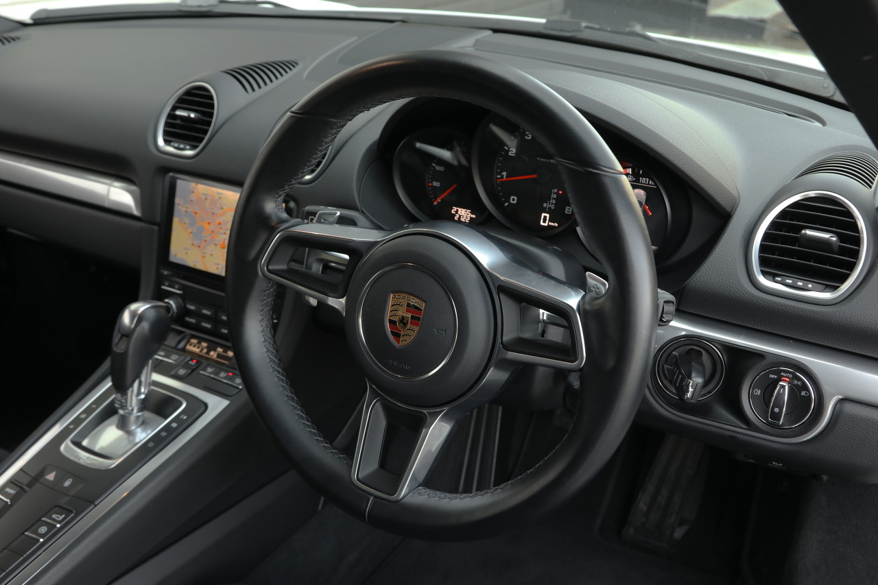 2018 Porsche 718 CAYMAN null