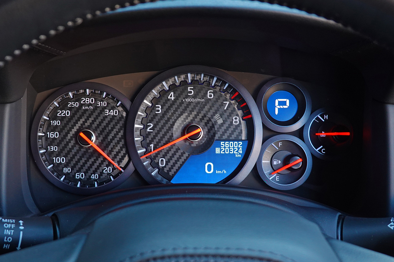 2019 Nissan GT-R R35 GT-R Pure Edition, MY19, NISMO Sports Resetting, Amber-Black Semi-Aniline Leather Front Seats