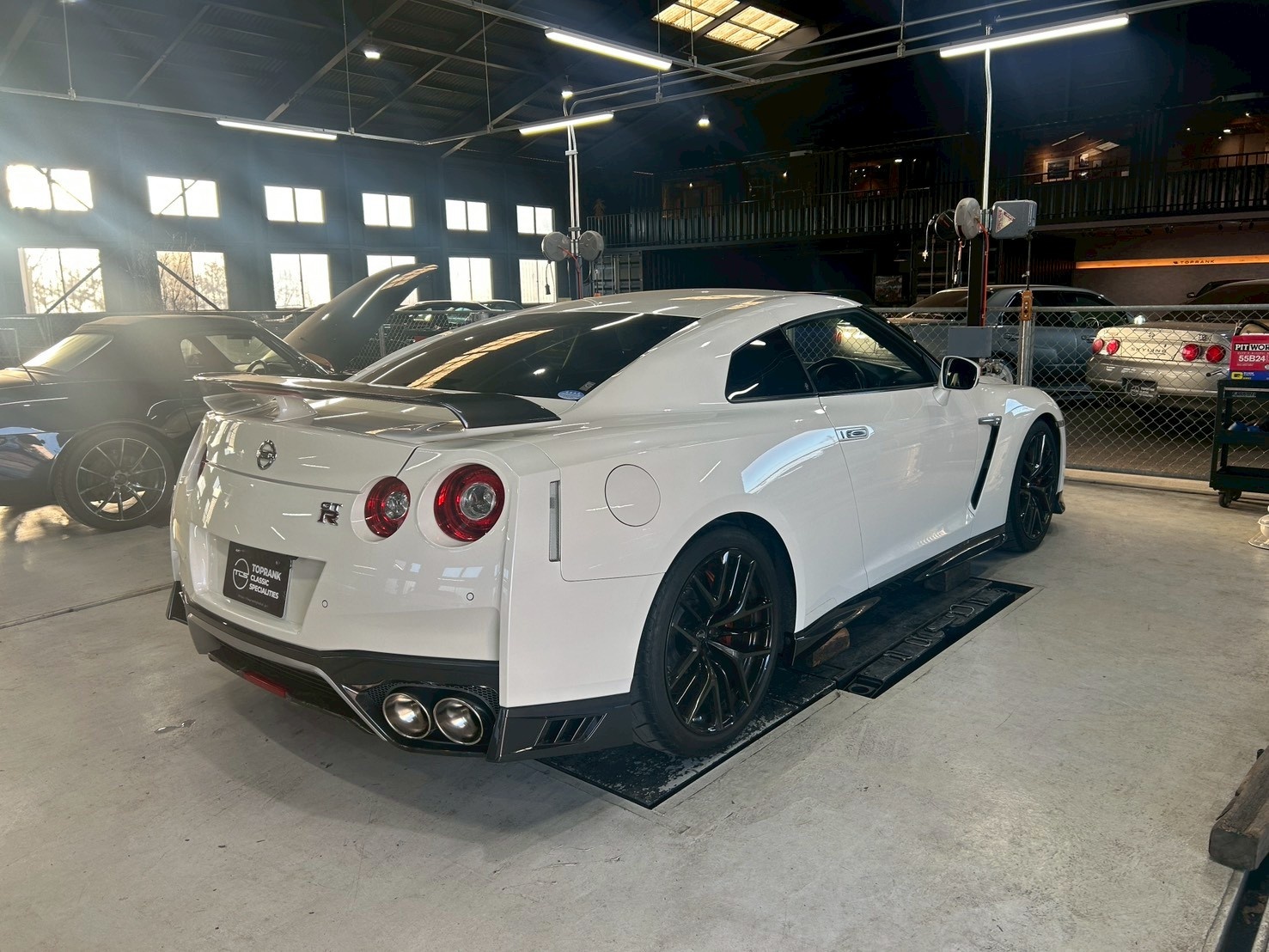 2019 Nissan GT-R FUTURE INVENTORY, R35 GT-R Pure Edition