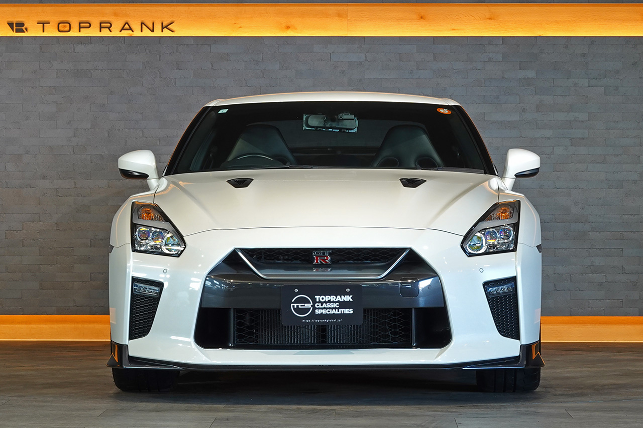 2019 Nissan GT-R R35 GT-R Pure Edition, MY19, NISMO Sports Resetting, Amber-Black Semi-Aniline Leather Front Seats