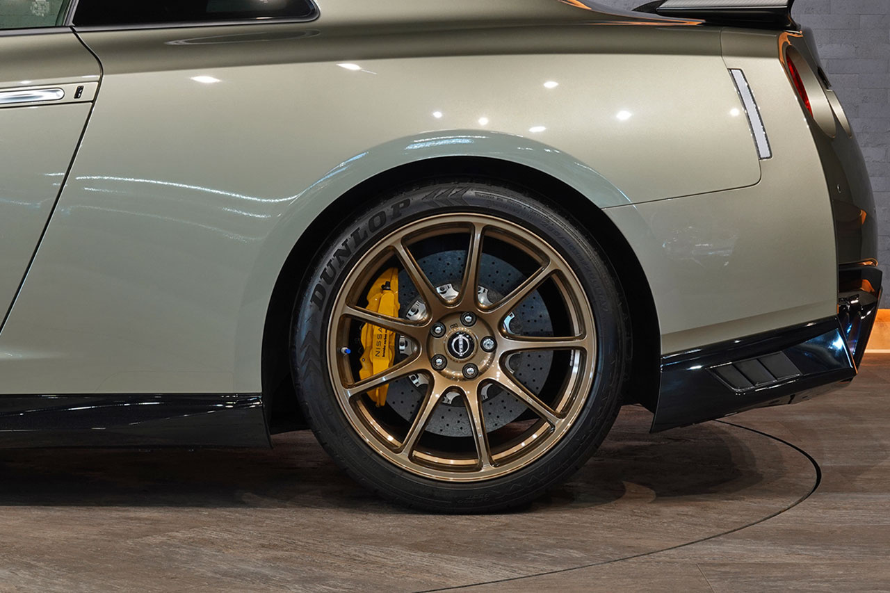 2022 Nissan GT-R R35 GT-R Premium Edition T-Spec, Limited to 100 Units, Special Exterior Color -Millenium Jade-