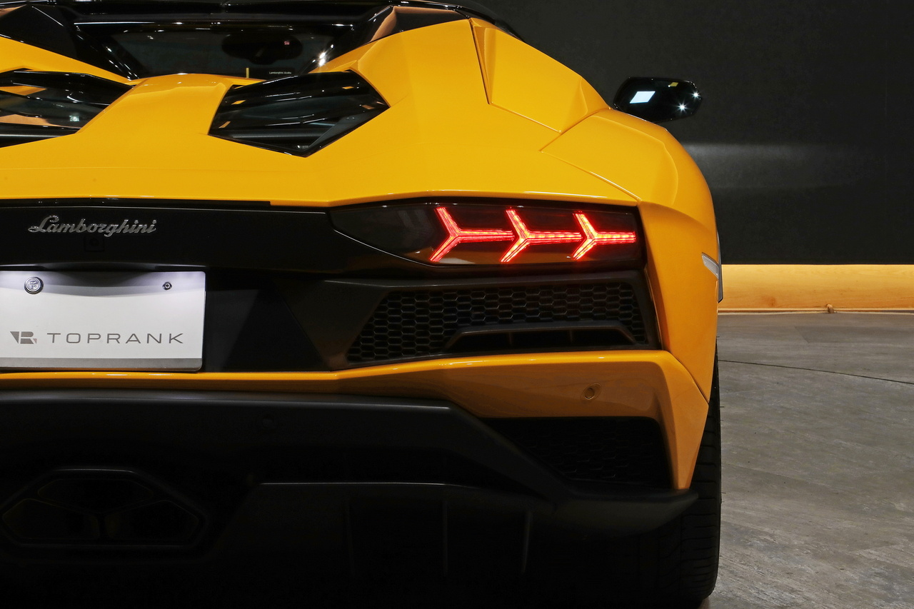 2018 Lamborghini AVENTADOR null