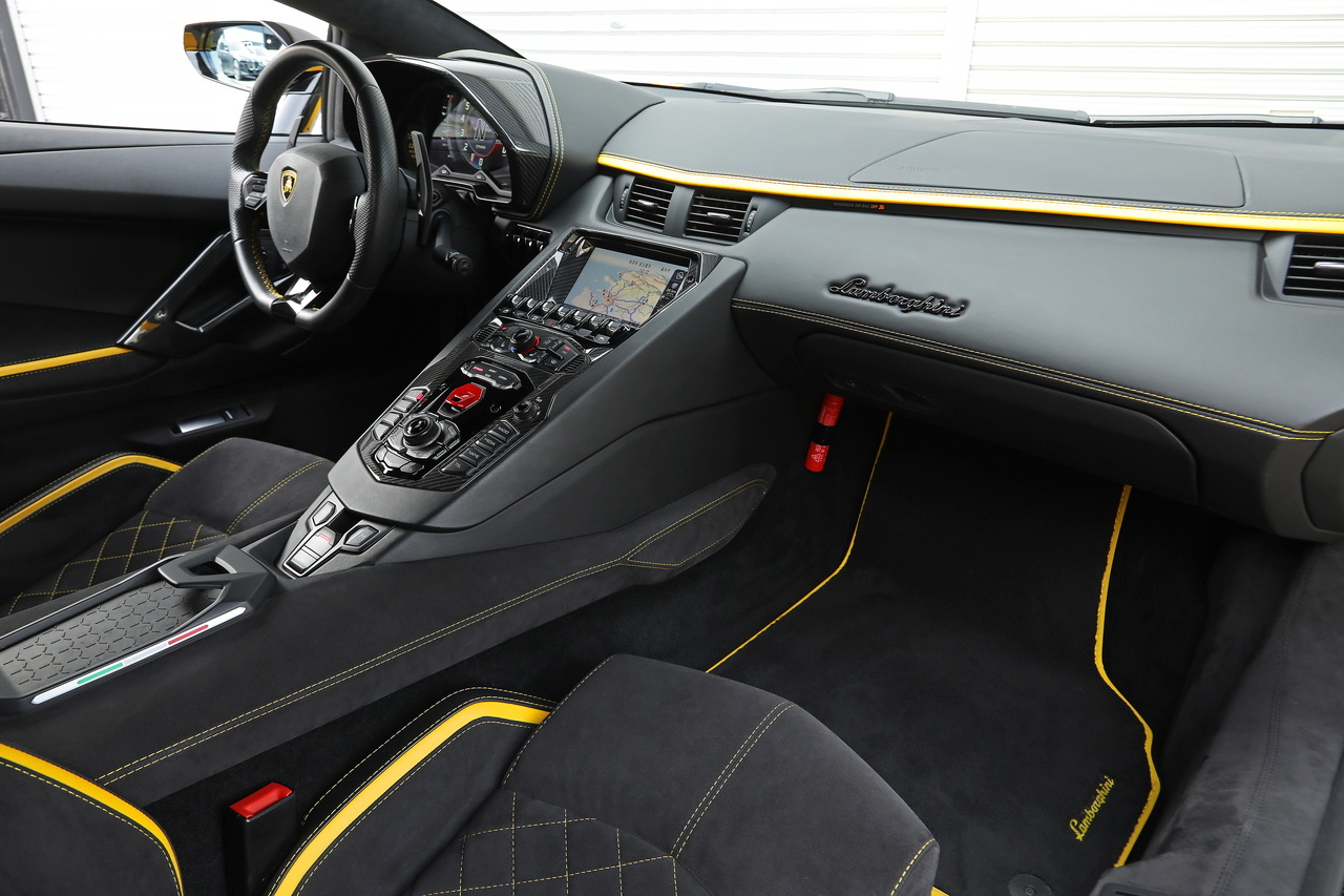 2018 Lamborghini AVENTADOR null