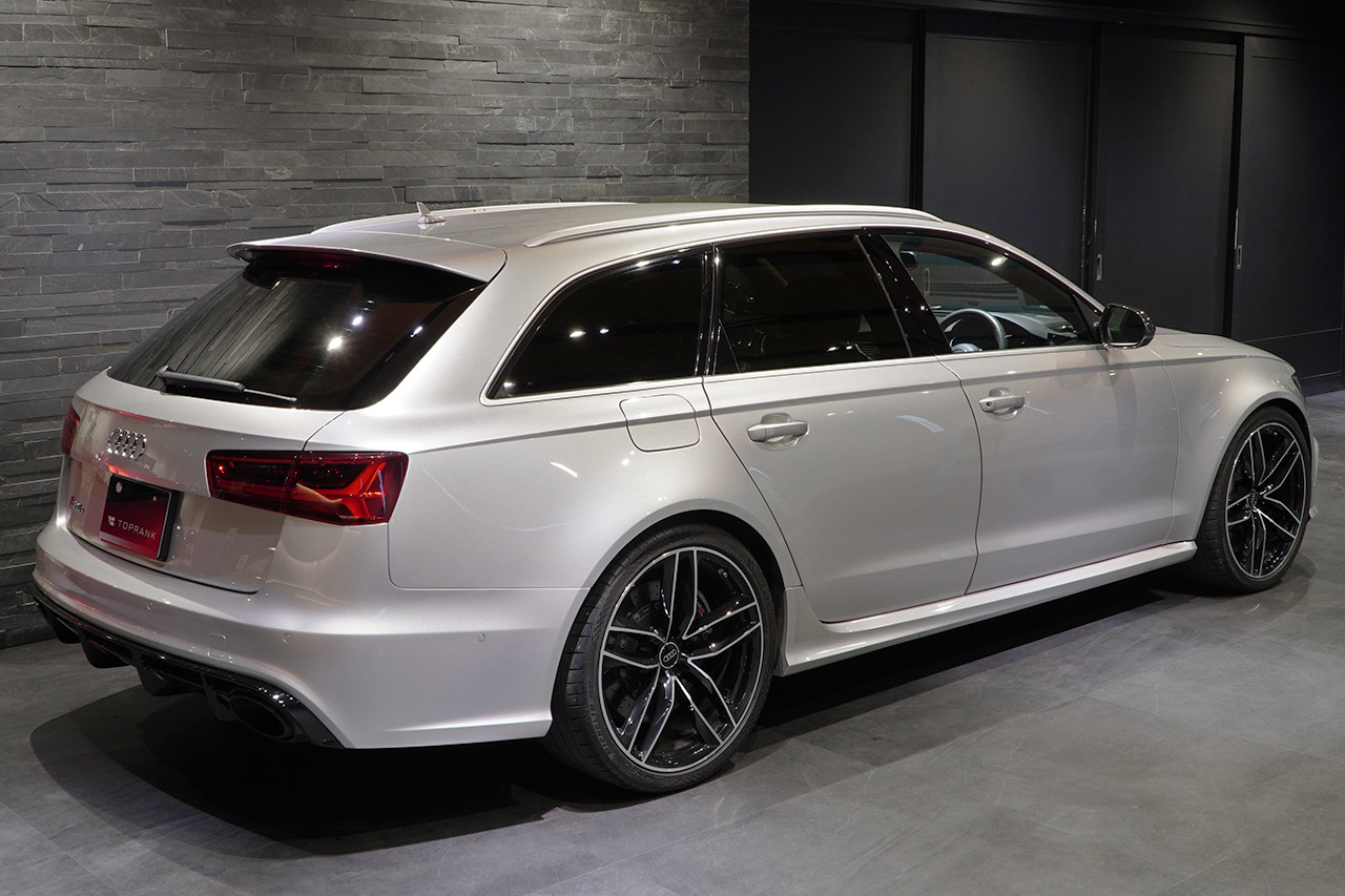 2016 Audi RS6 AVANT null