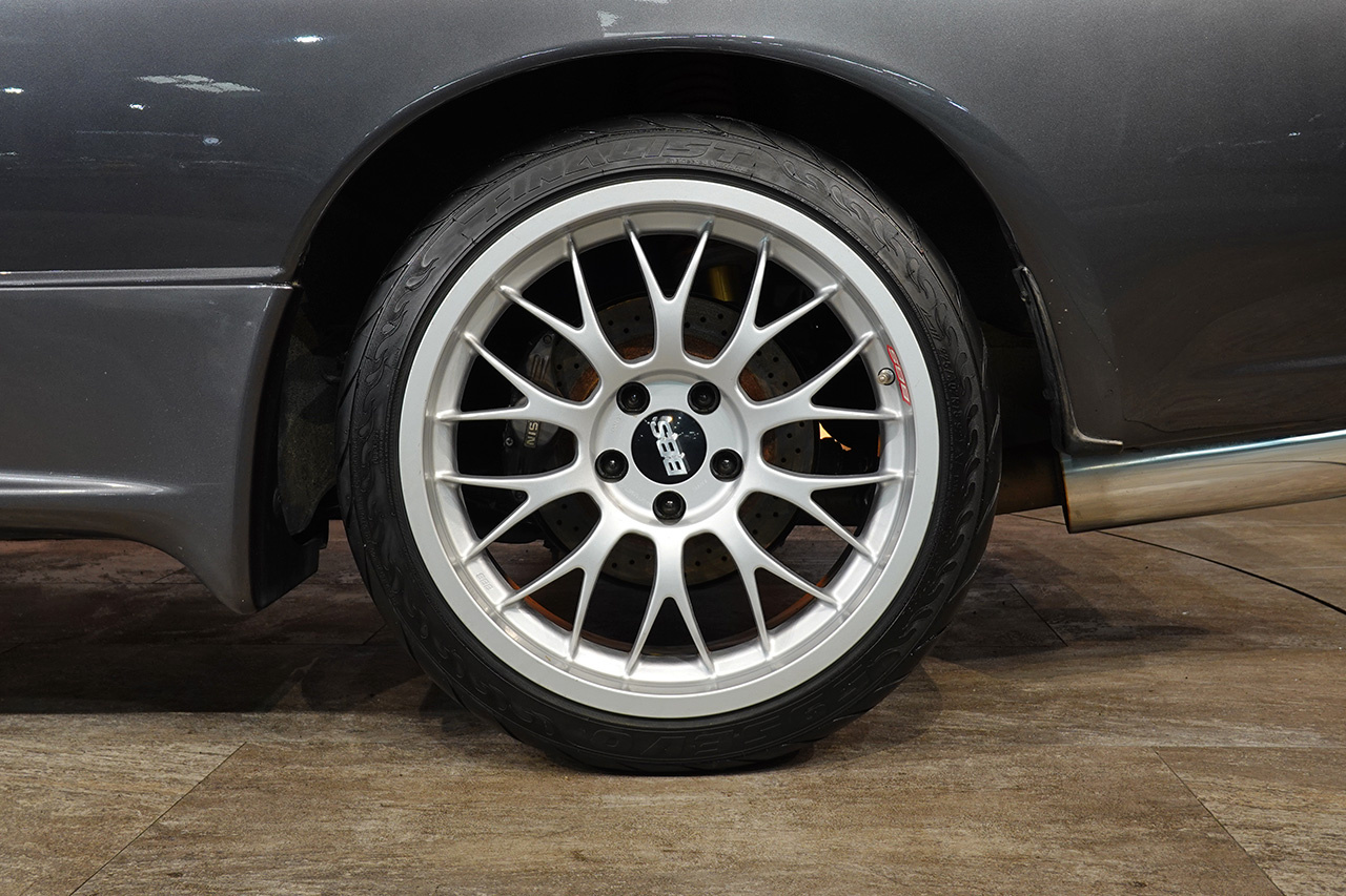 1990 Nissan SKYLINE GT-R BNR32 R32 Skyline GT-R, NISMO Seat Covers, N1 Style Headlights, NISMO Old Logo Tower Bar