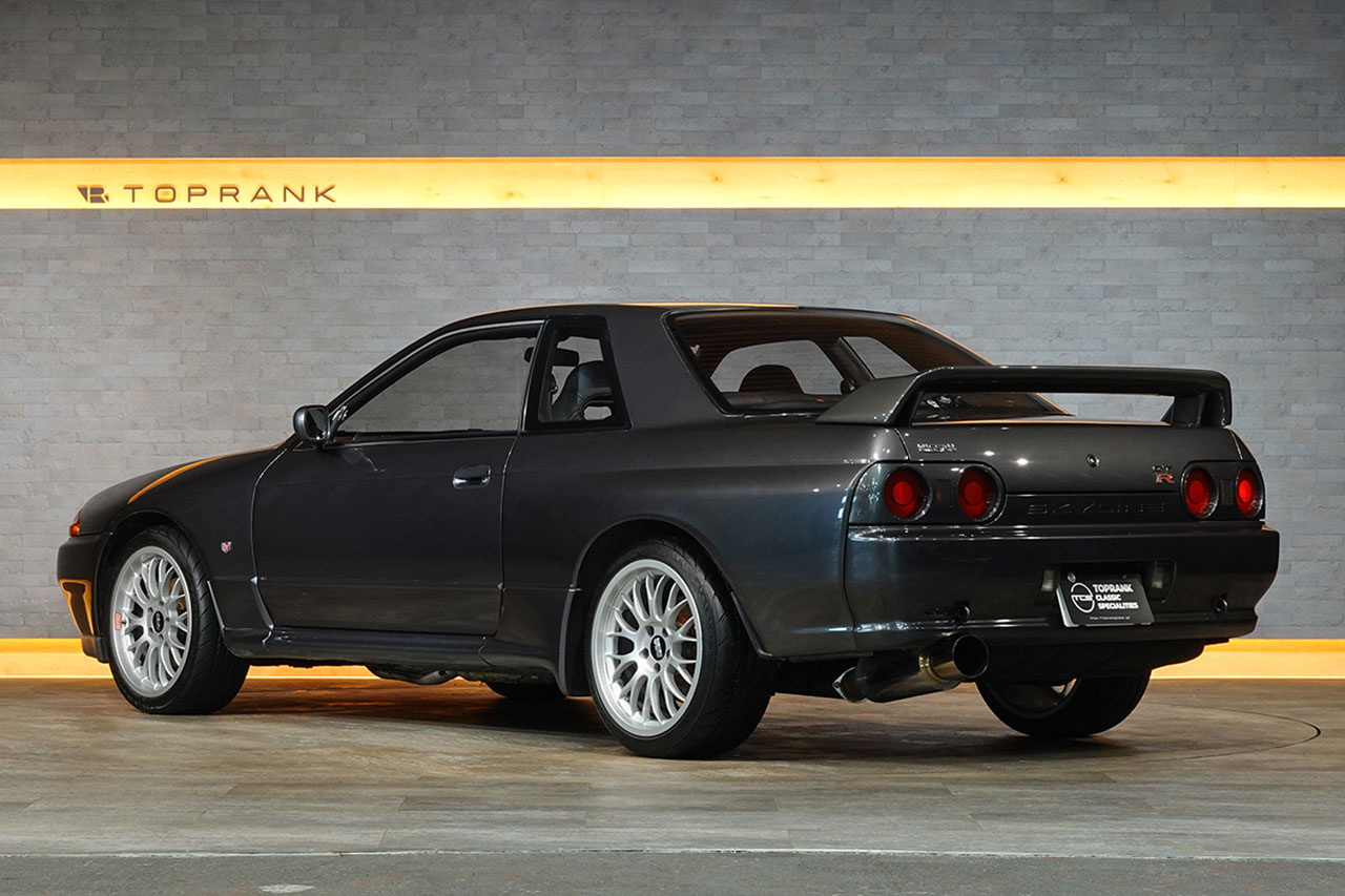 1990 Nissan SKYLINE GT-R BNR32 R32 Skyline GT-R, NISMO Seat Covers, N1 Style Headlights, NISMO Old Logo Tower Bar