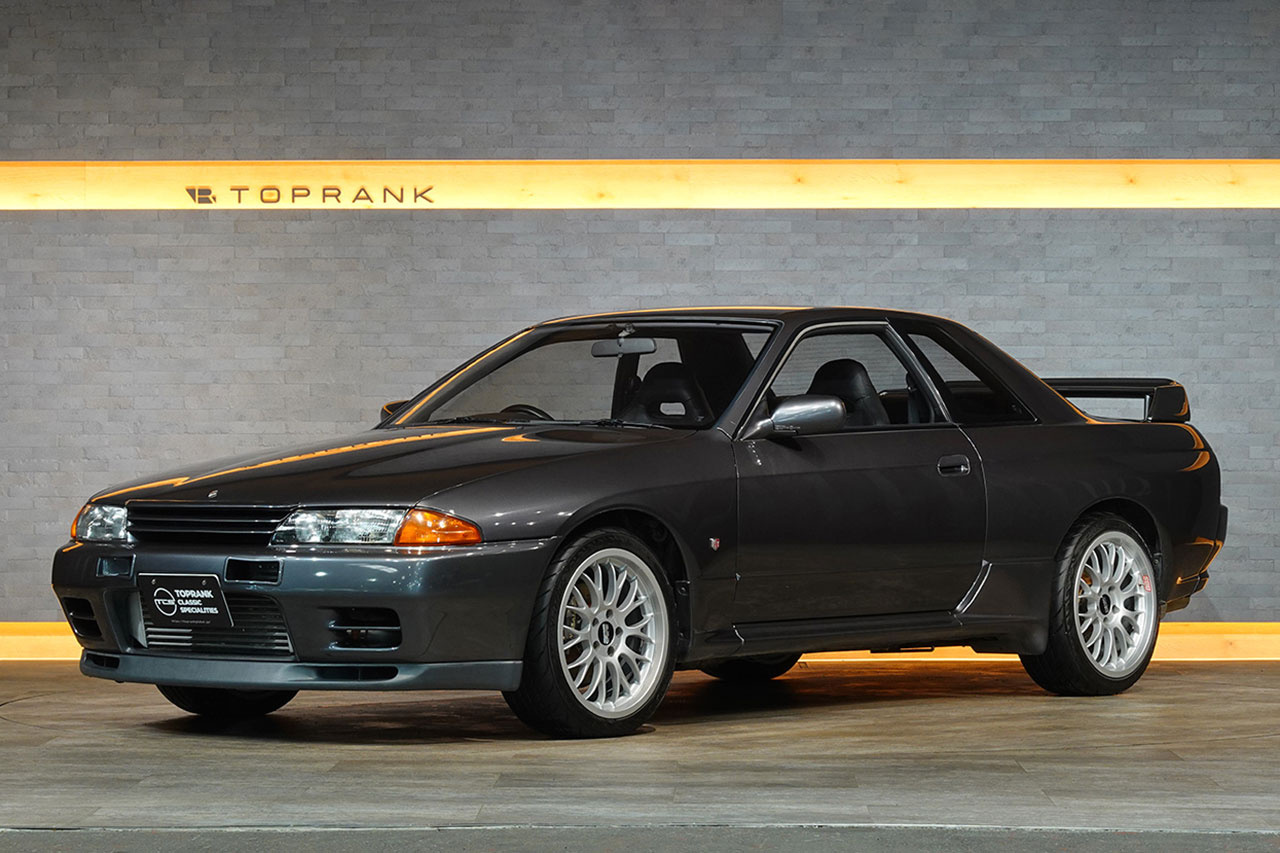 1990 Nissan SKYLINE GT-R BNR32 R32 Skyline GT-R, NISMO Seat Covers, N1 Style Headlights, NISMO Old Logo Tower Bar