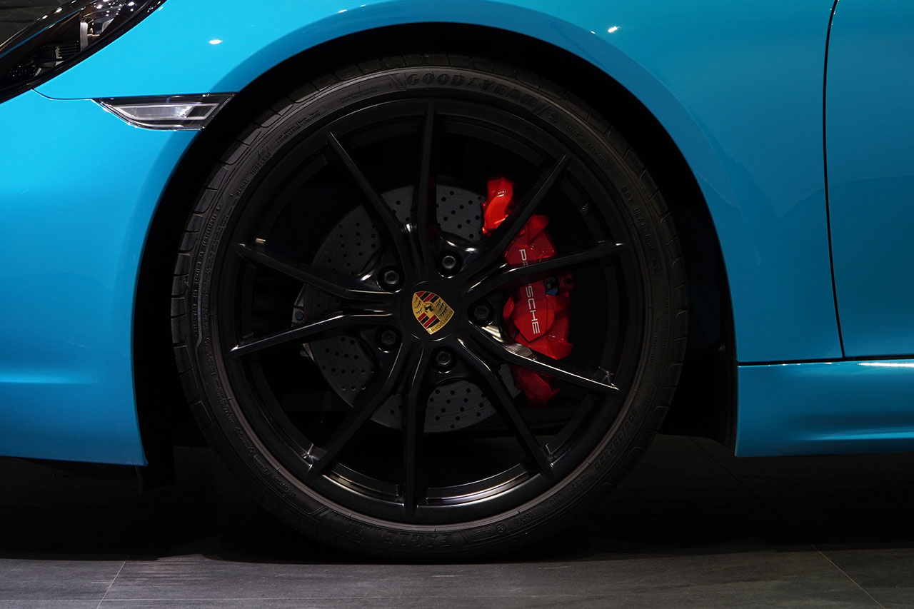 2018 Porsche 718 CAYMAN null