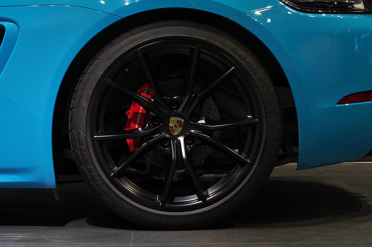 2018 Porsche 718 CAYMAN null