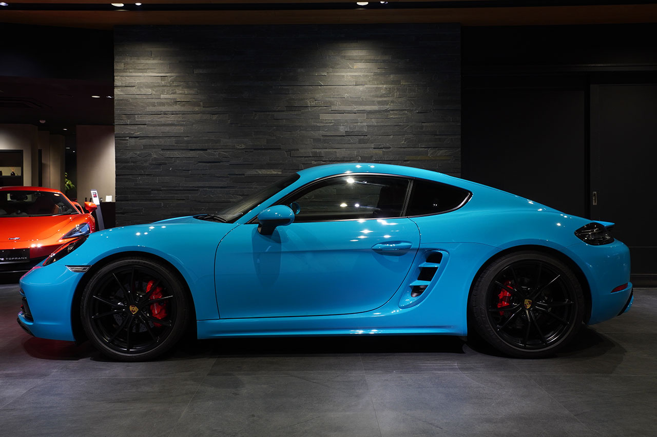 2018 Porsche 718 CAYMAN null